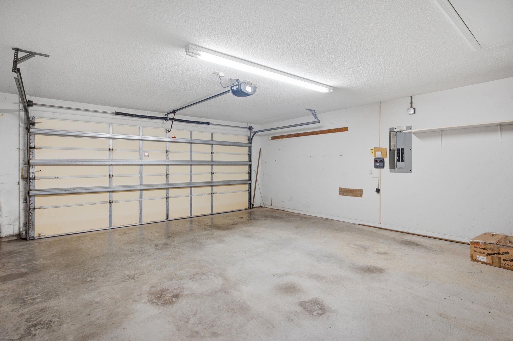 1037 Vestry Dr. Property Photo 35