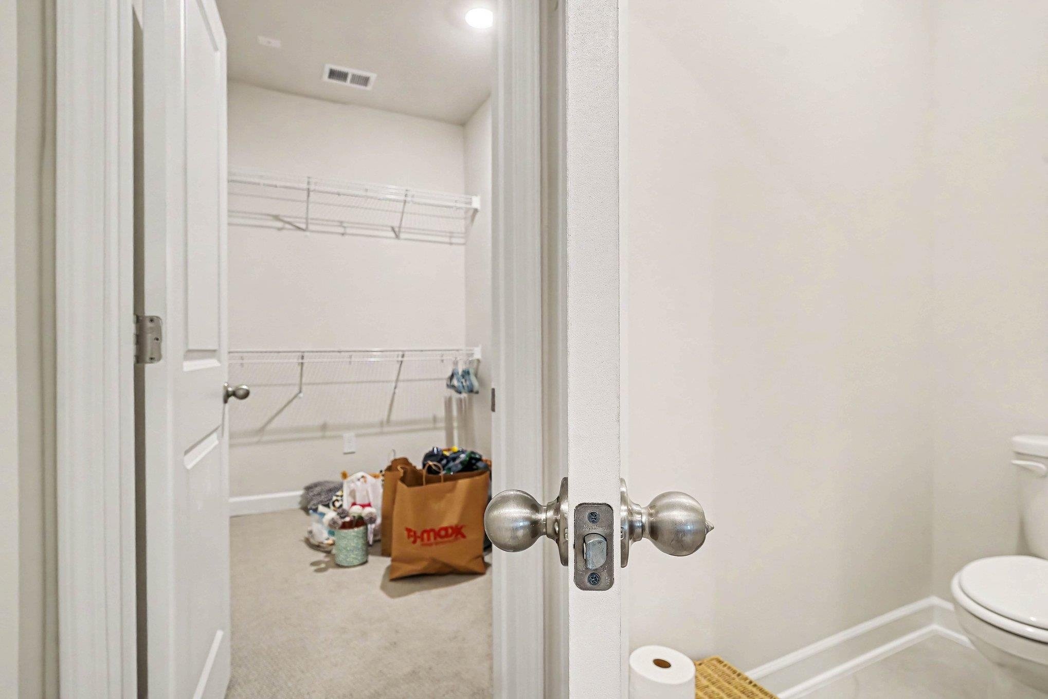 812 Sandy Side Dr. Property Photo 15