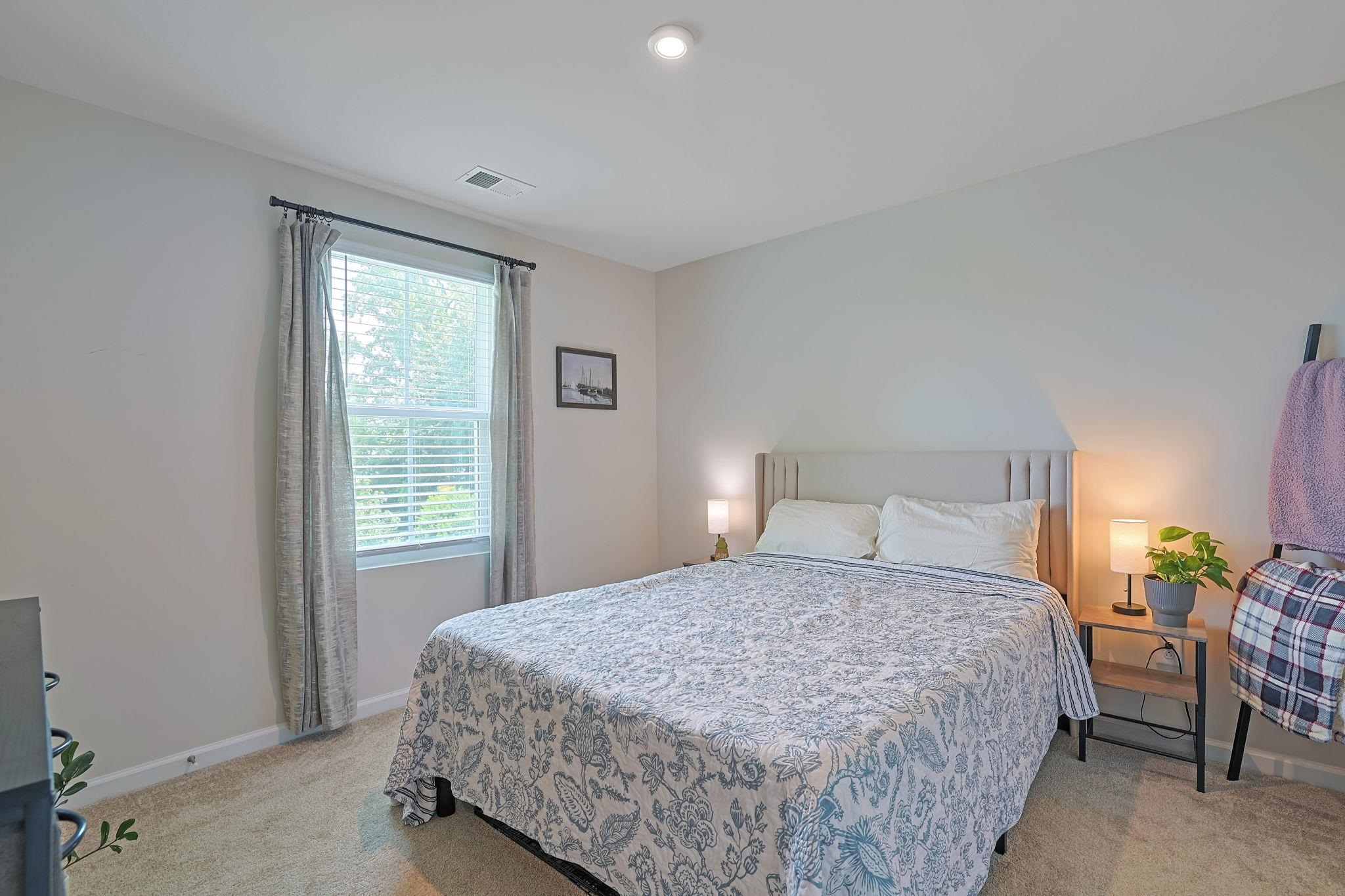 1019 Oak Meadow Dr. Property Photo 20