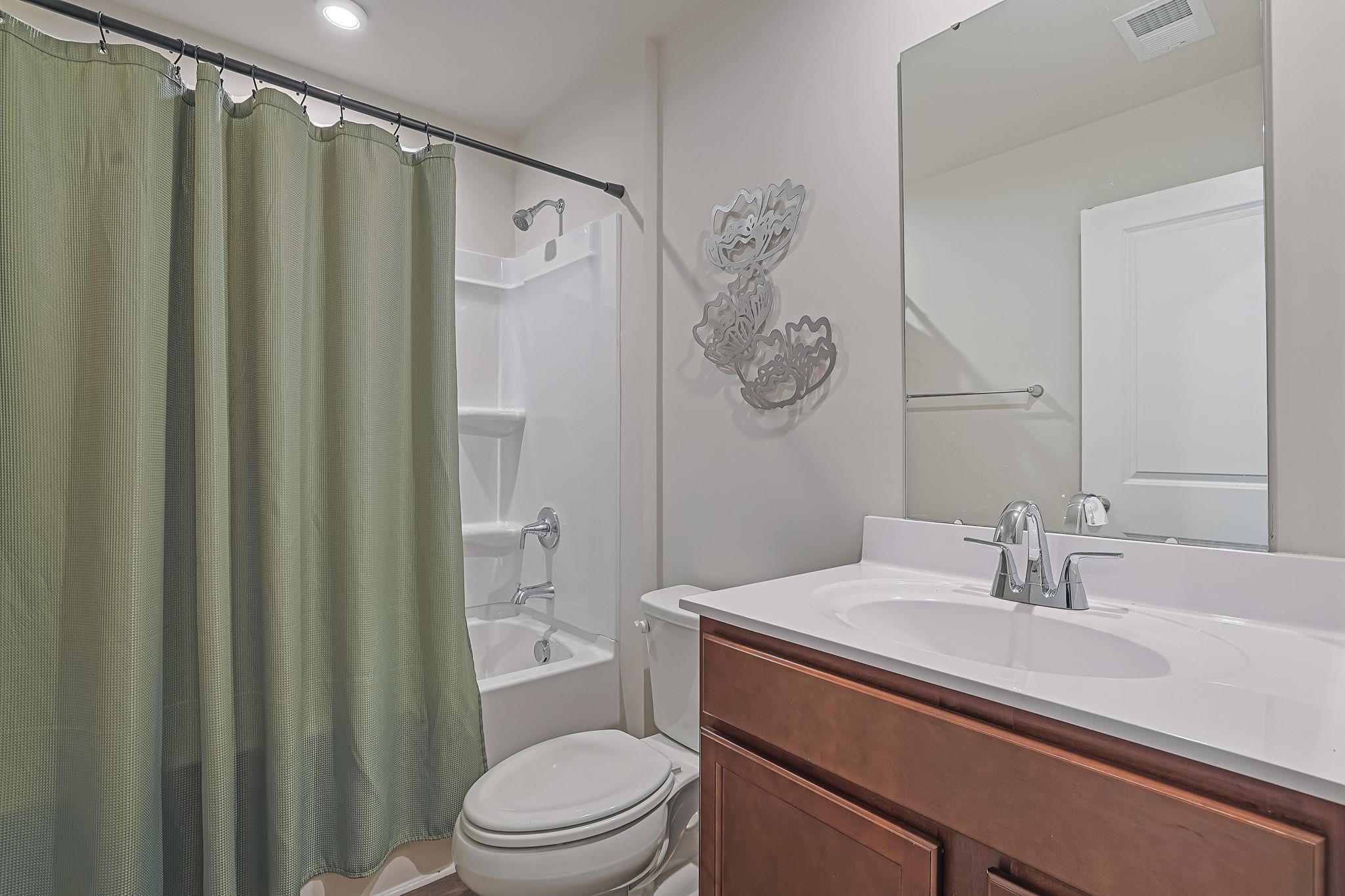 1019 Oak Meadow Dr. Property Photo 22