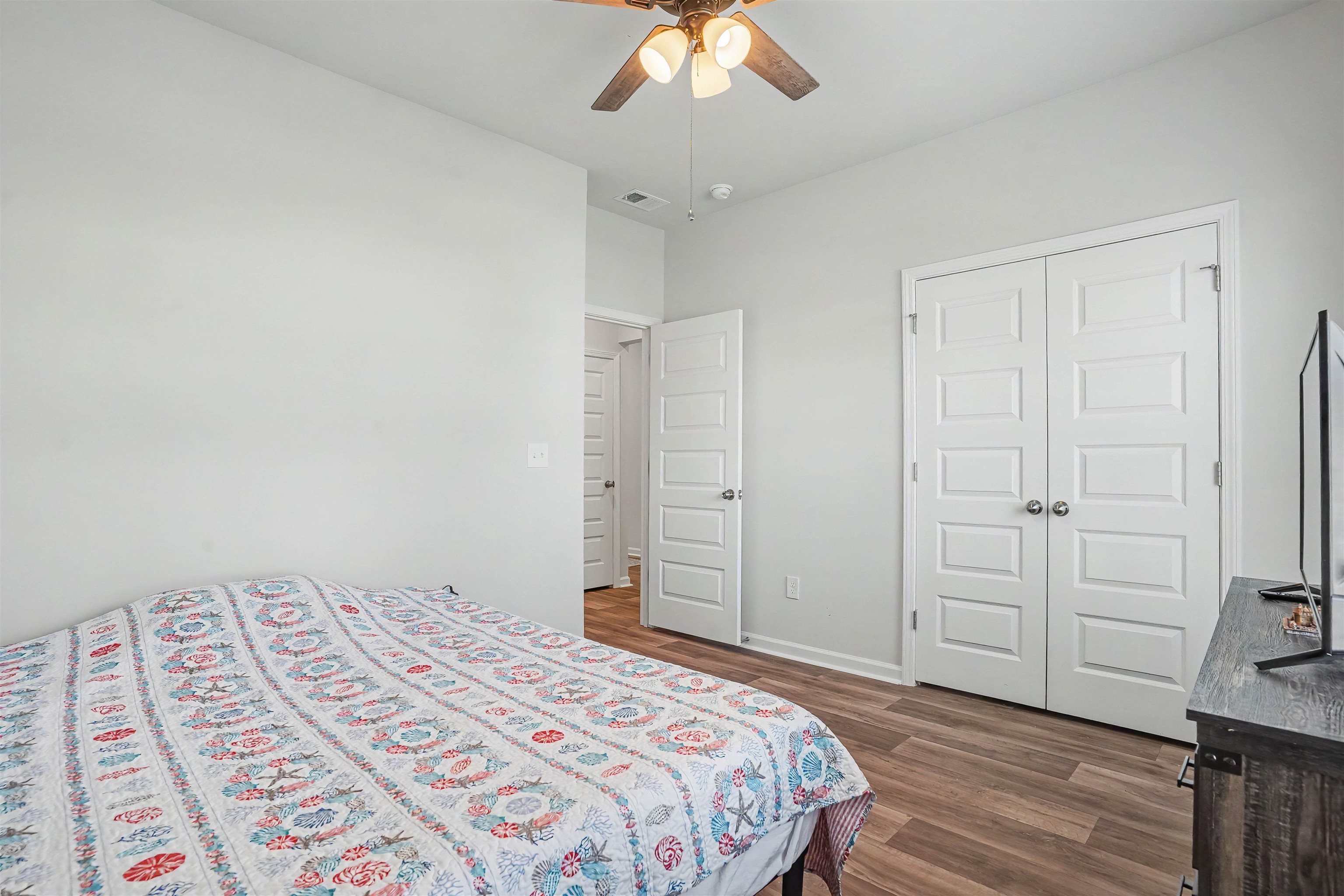 212 Warner Crossing Way Property Photo 4