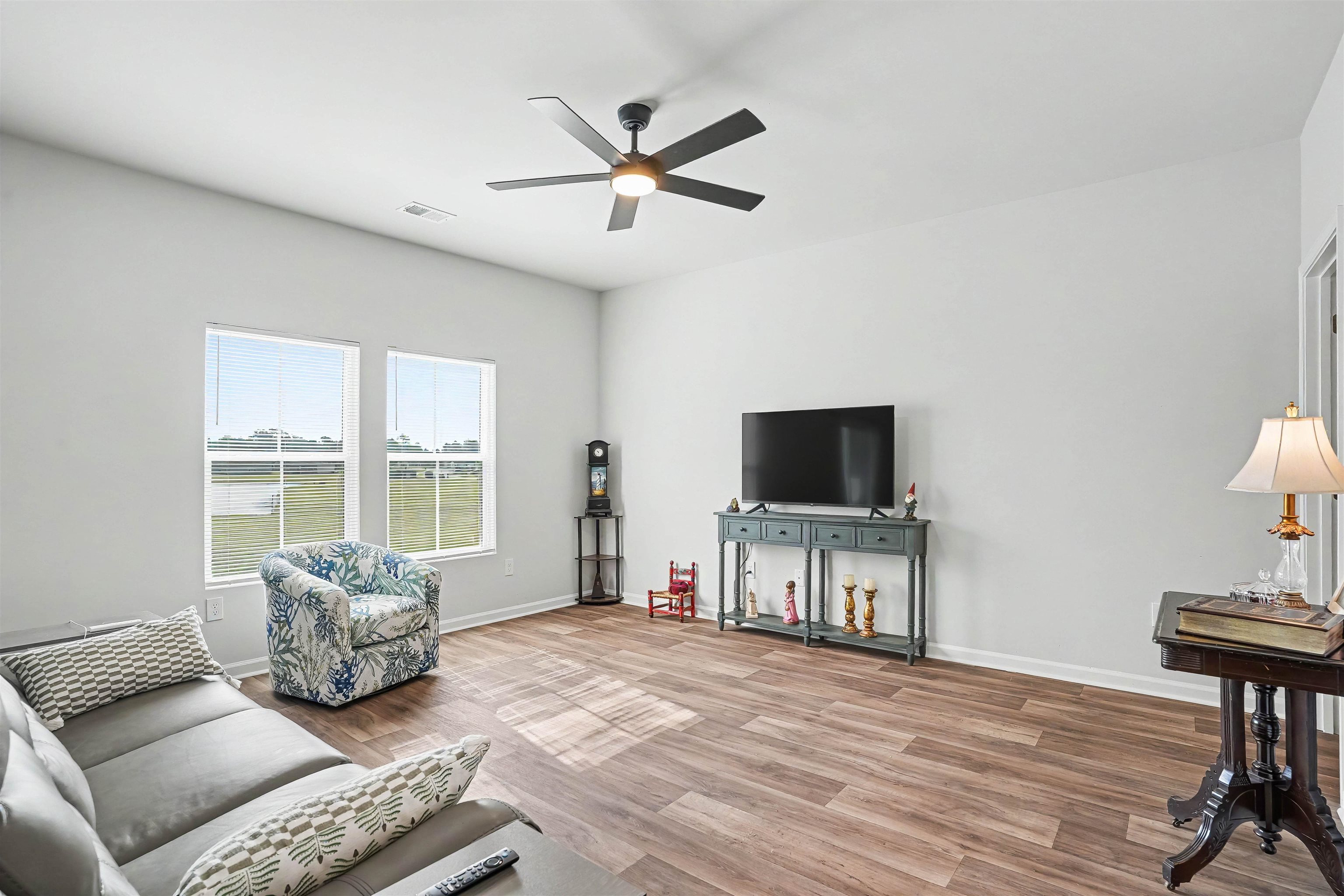 212 Warner Crossing Way Property Photo 10