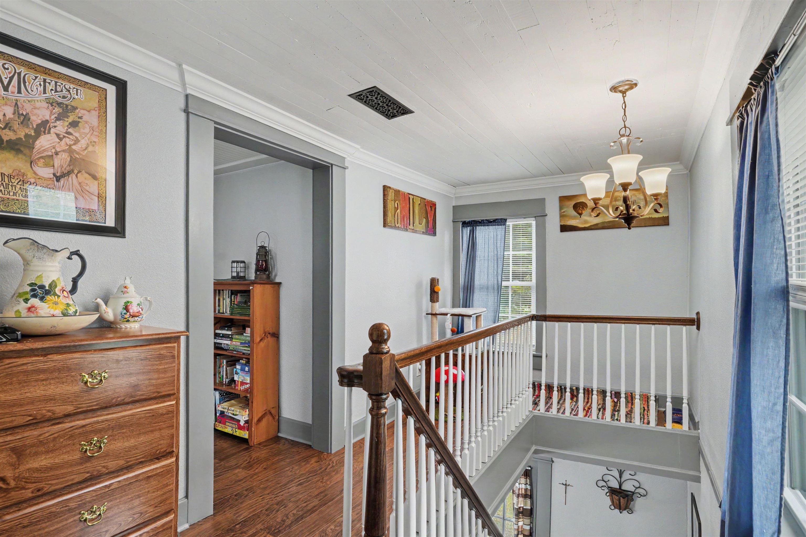 219 W Marion St. Property Photo 9