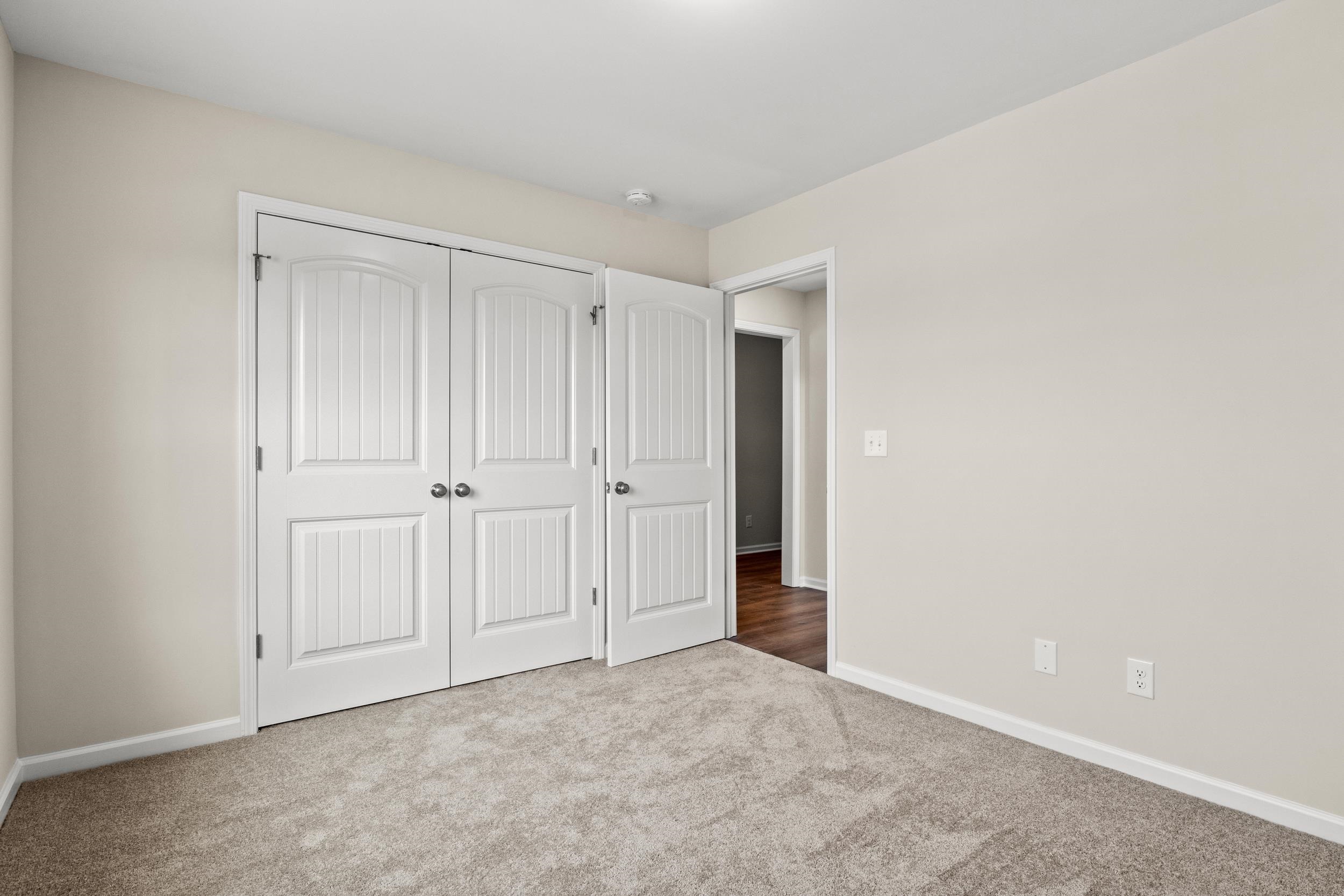 189 Moury Dr Property Photo 15