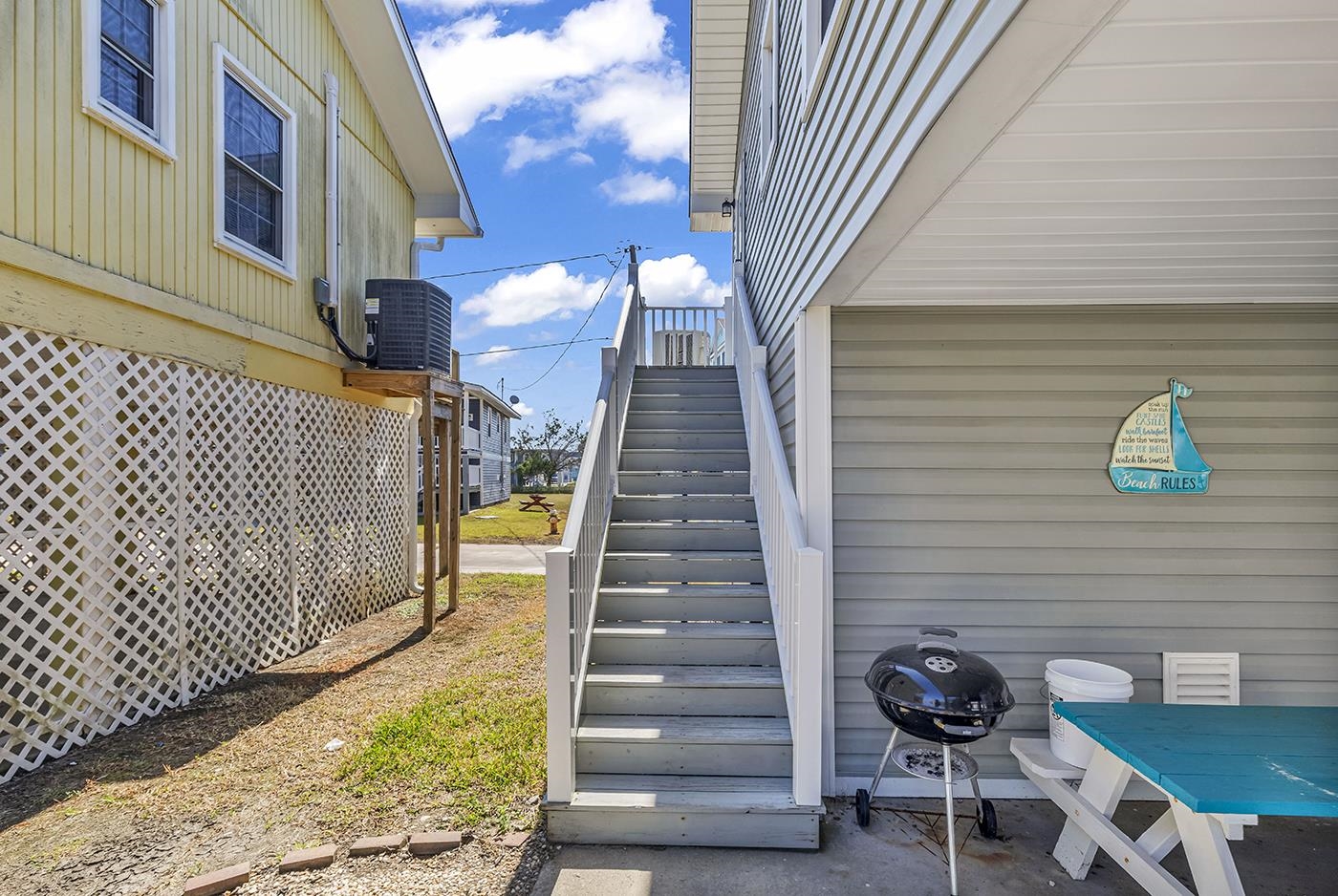 125 Easy St. Property Photo 20