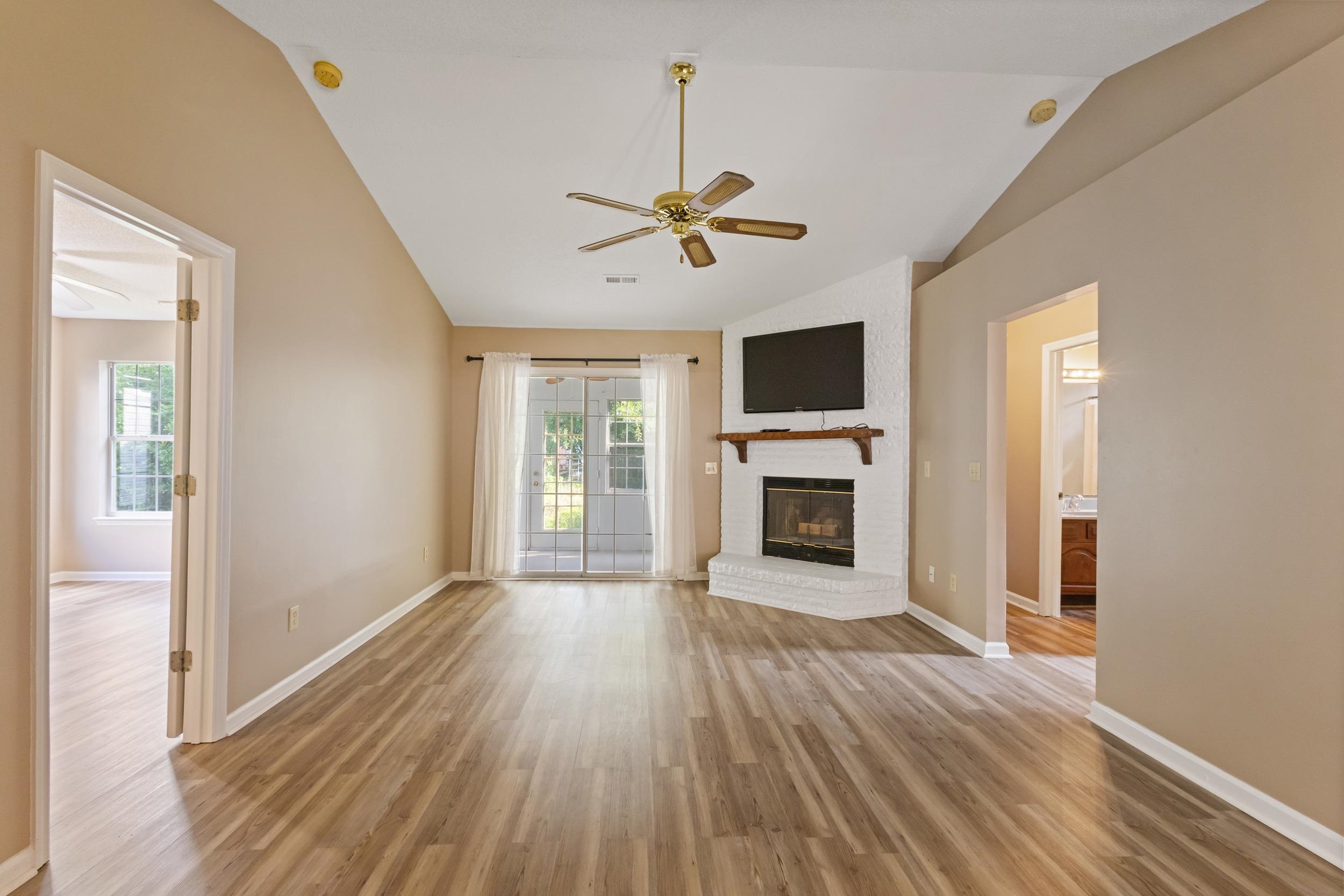 3638 Eagle Trace Dr. Property Photo 4