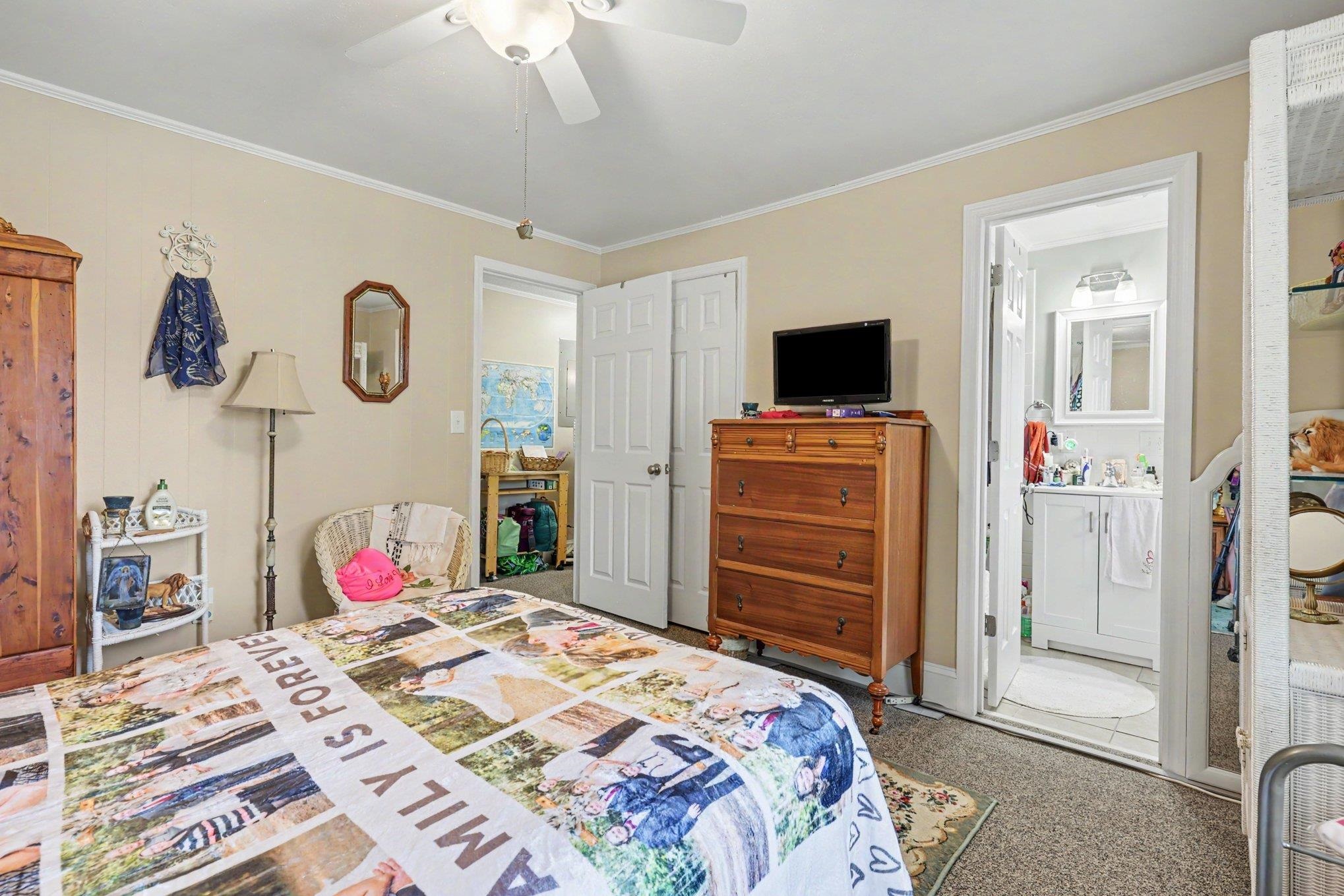 526 Boundary Ave. Property Photo 10