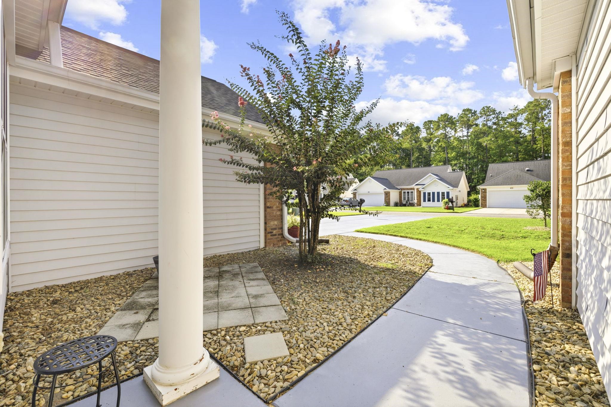 183 Glenwood Dr. Property Photo 38