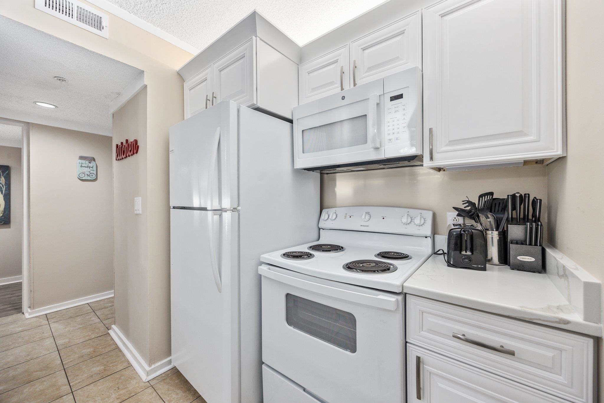 415 Ocean Creek Dr. Property Photo 13
