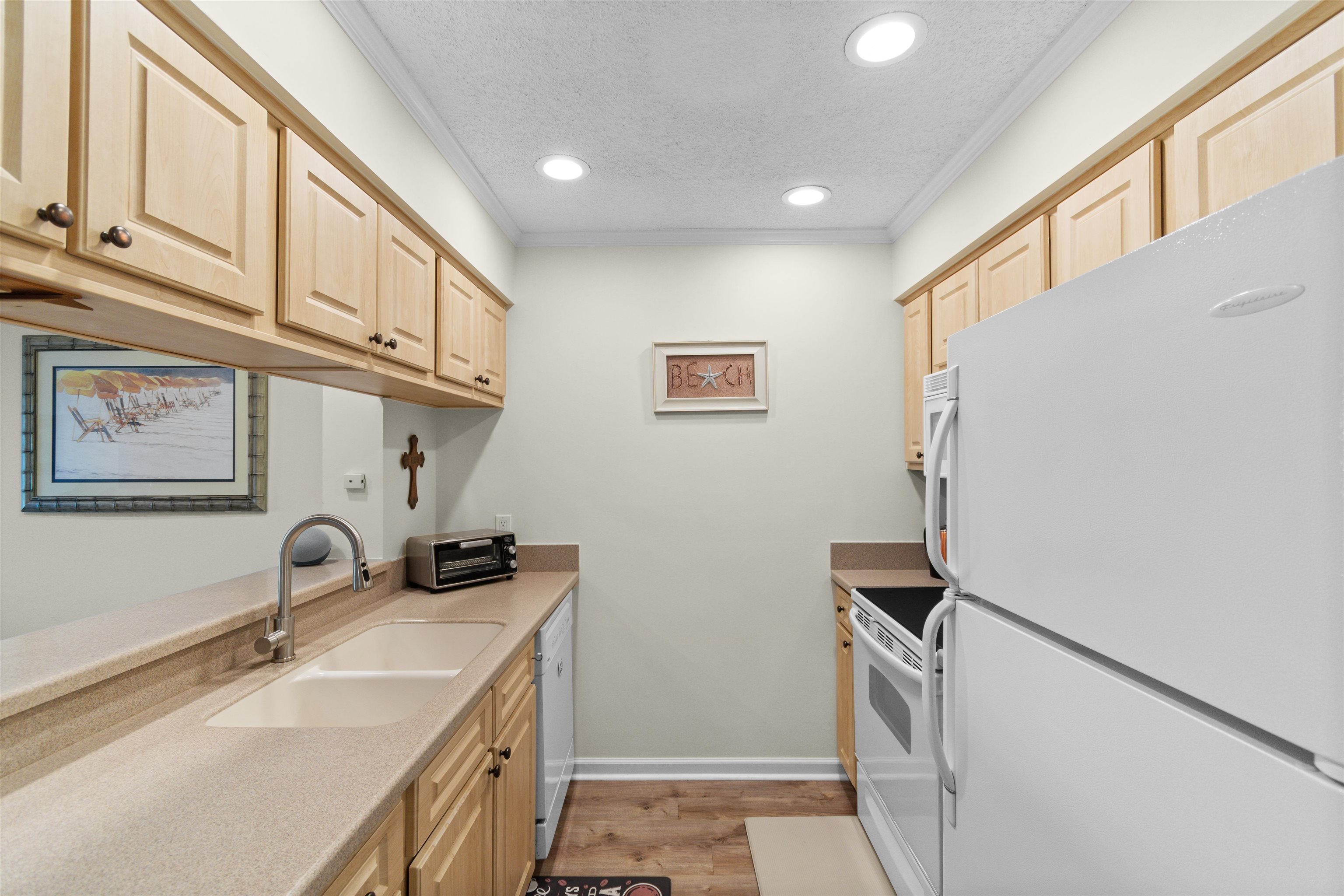300 Marsh Pl. Property Photo 10