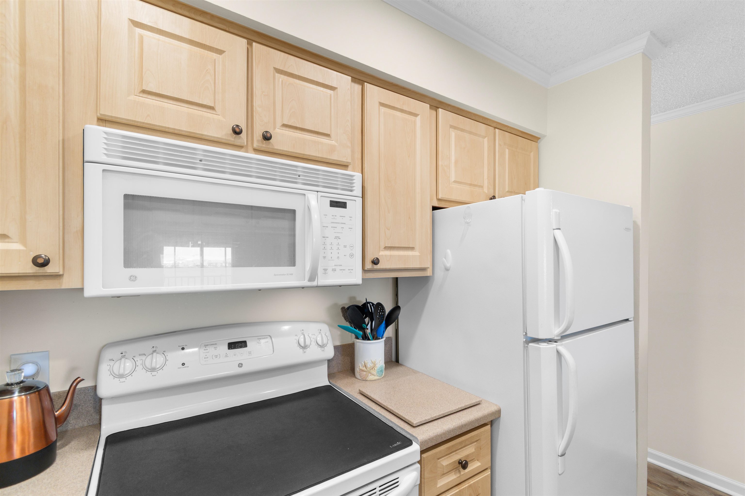 300 Marsh Pl. Property Photo 13