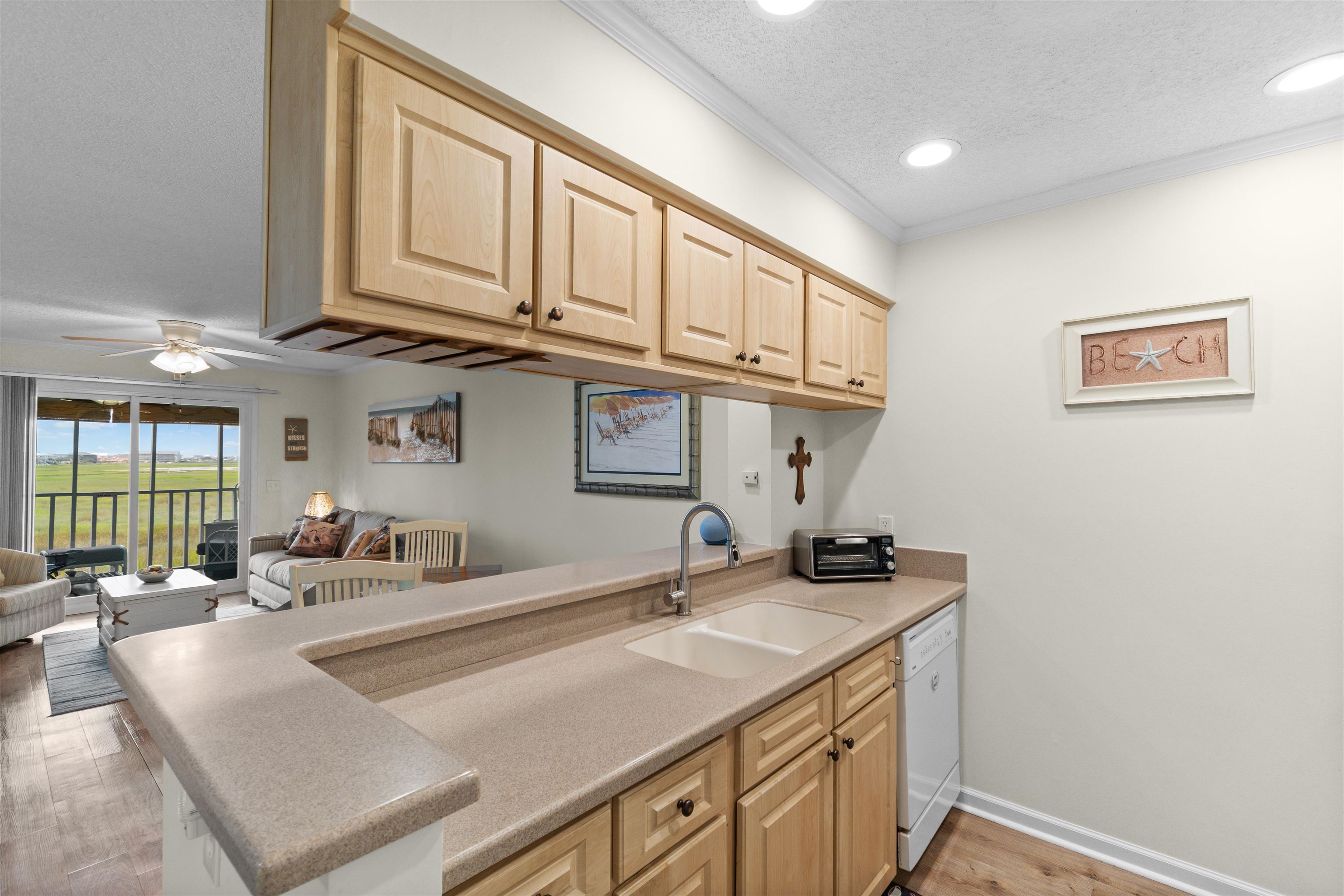 300 Marsh Pl. Property Photo 14
