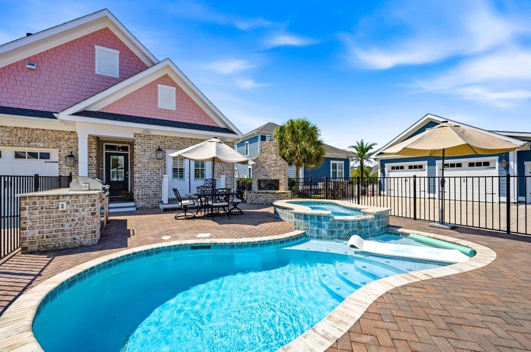 8209 Living Tide Dr. Property Photo 1