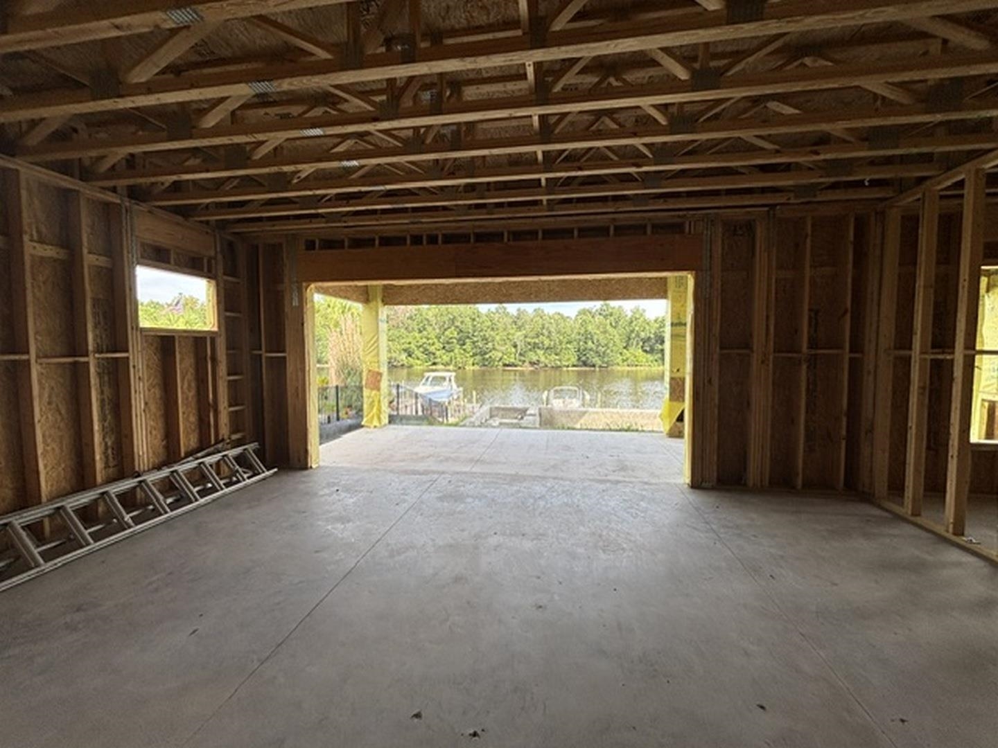 429 Harbour View Dr. Property Photo 15