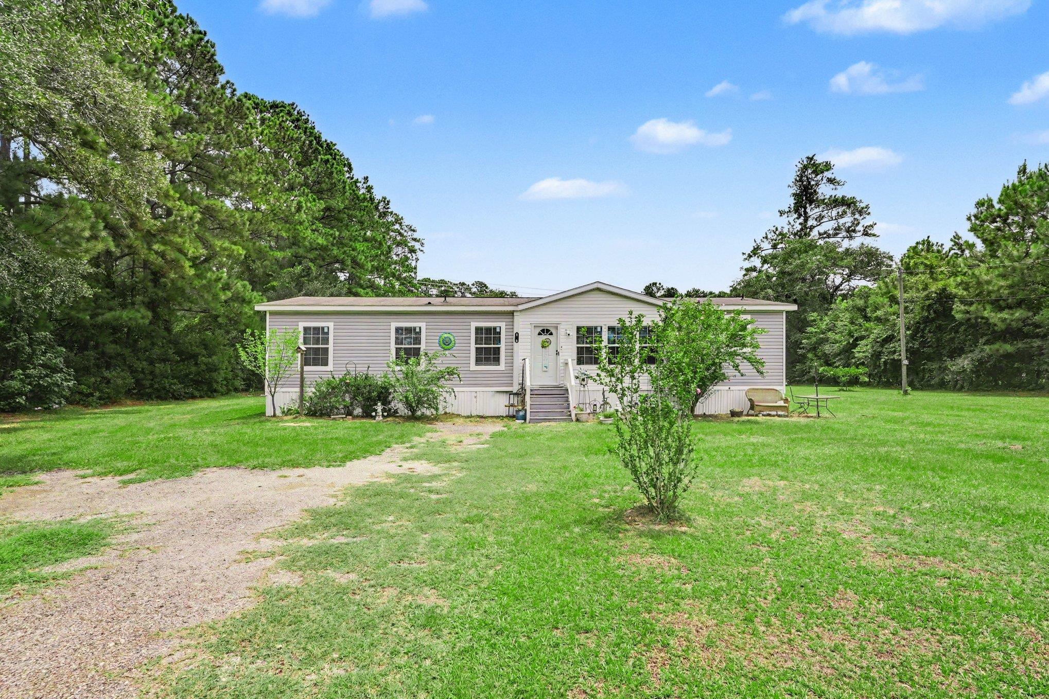 160 Genesis Dr Property Photo 1