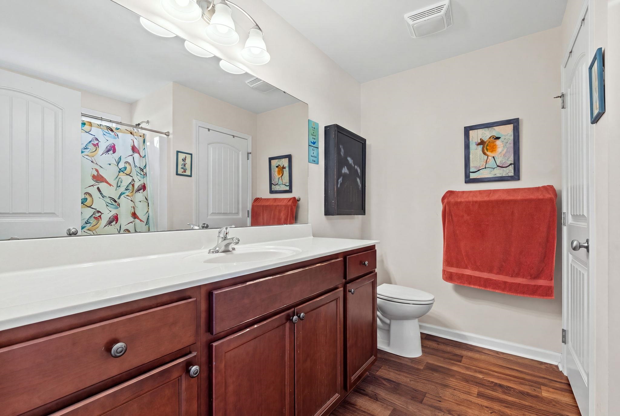 852 Inglenook Ln. Property Photo 16
