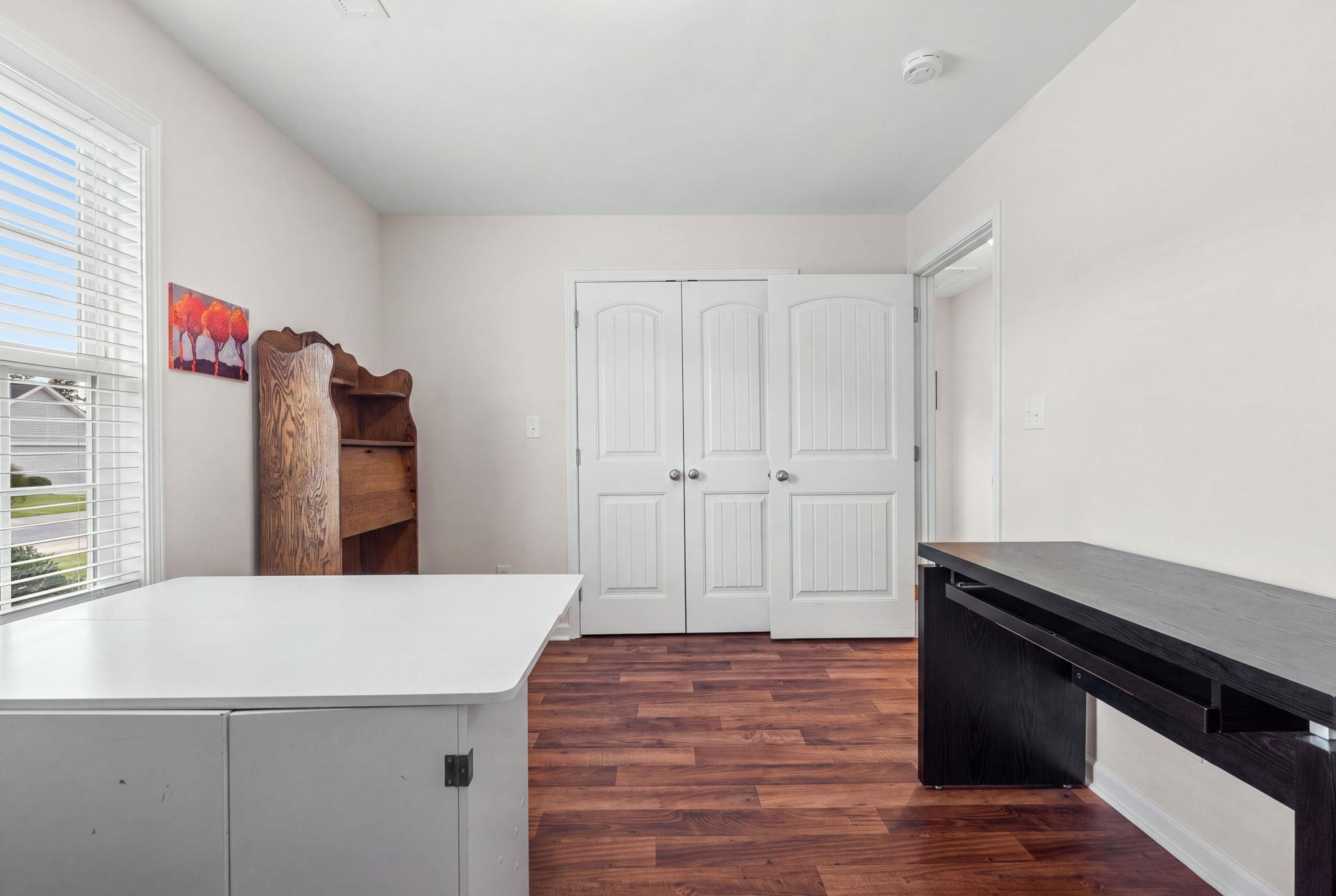 852 Inglenook Ln. Property Photo 20