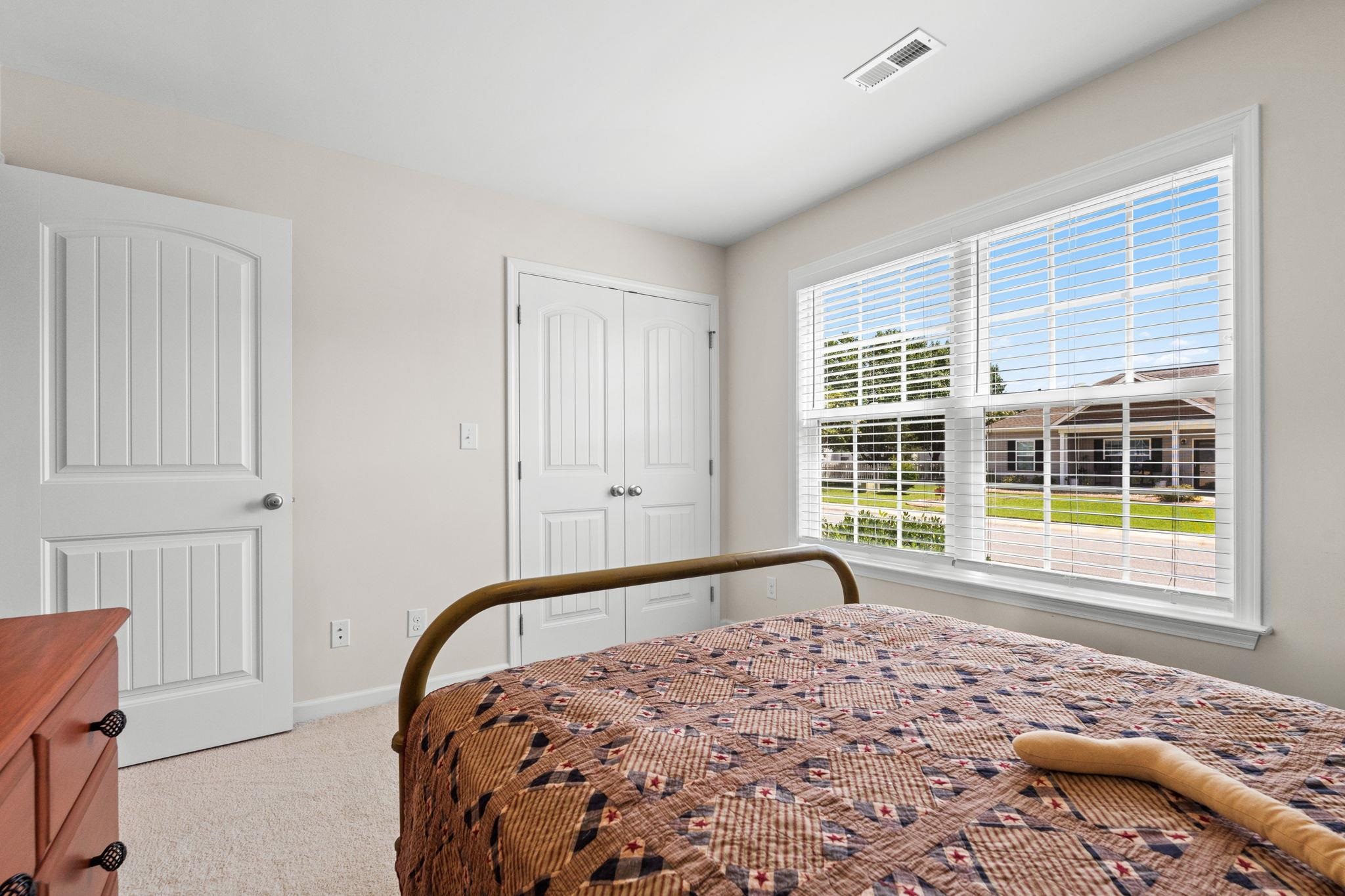 852 Inglenook Ln. Property Photo 22