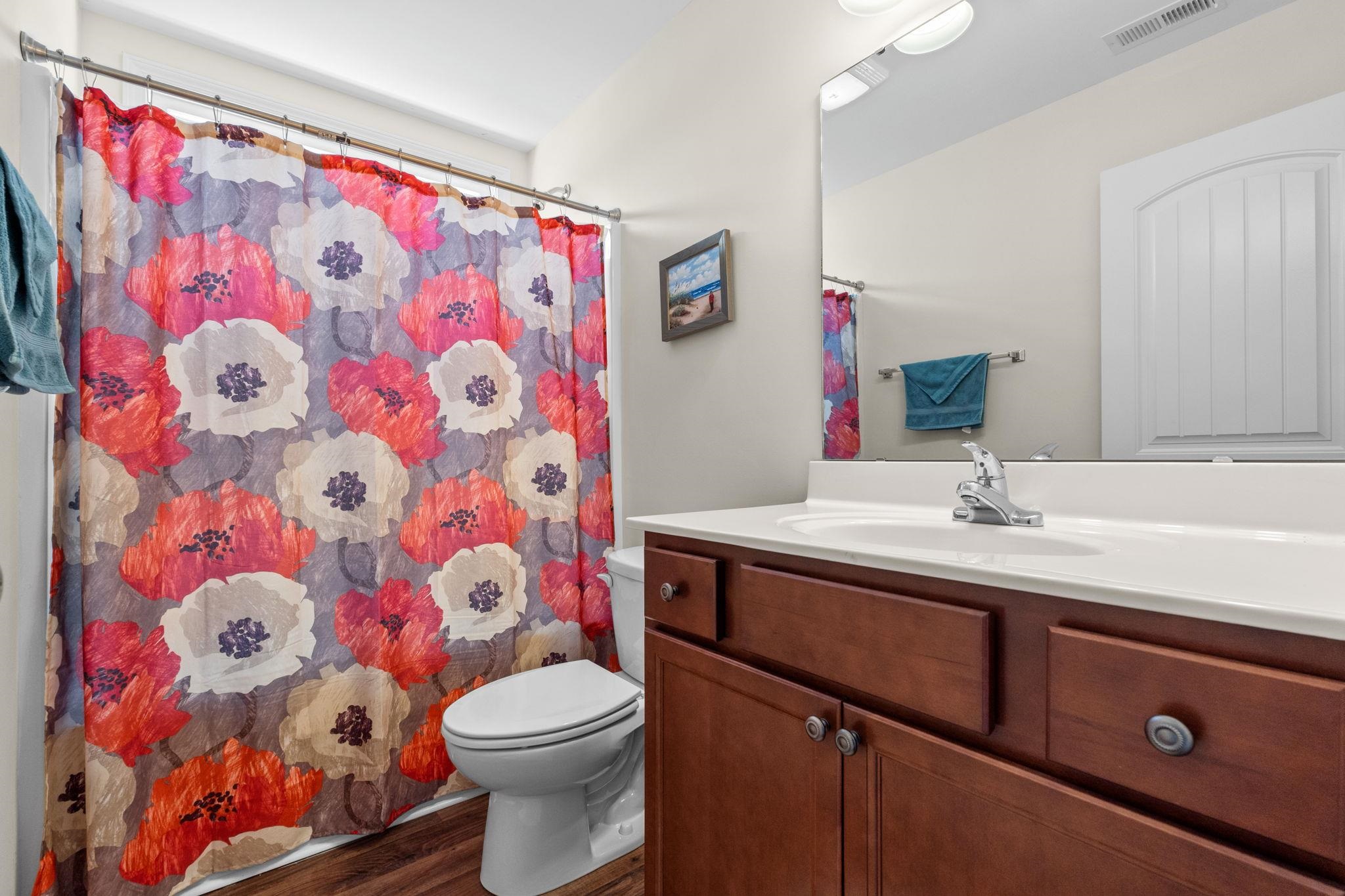 852 Inglenook Ln. Property Photo 23