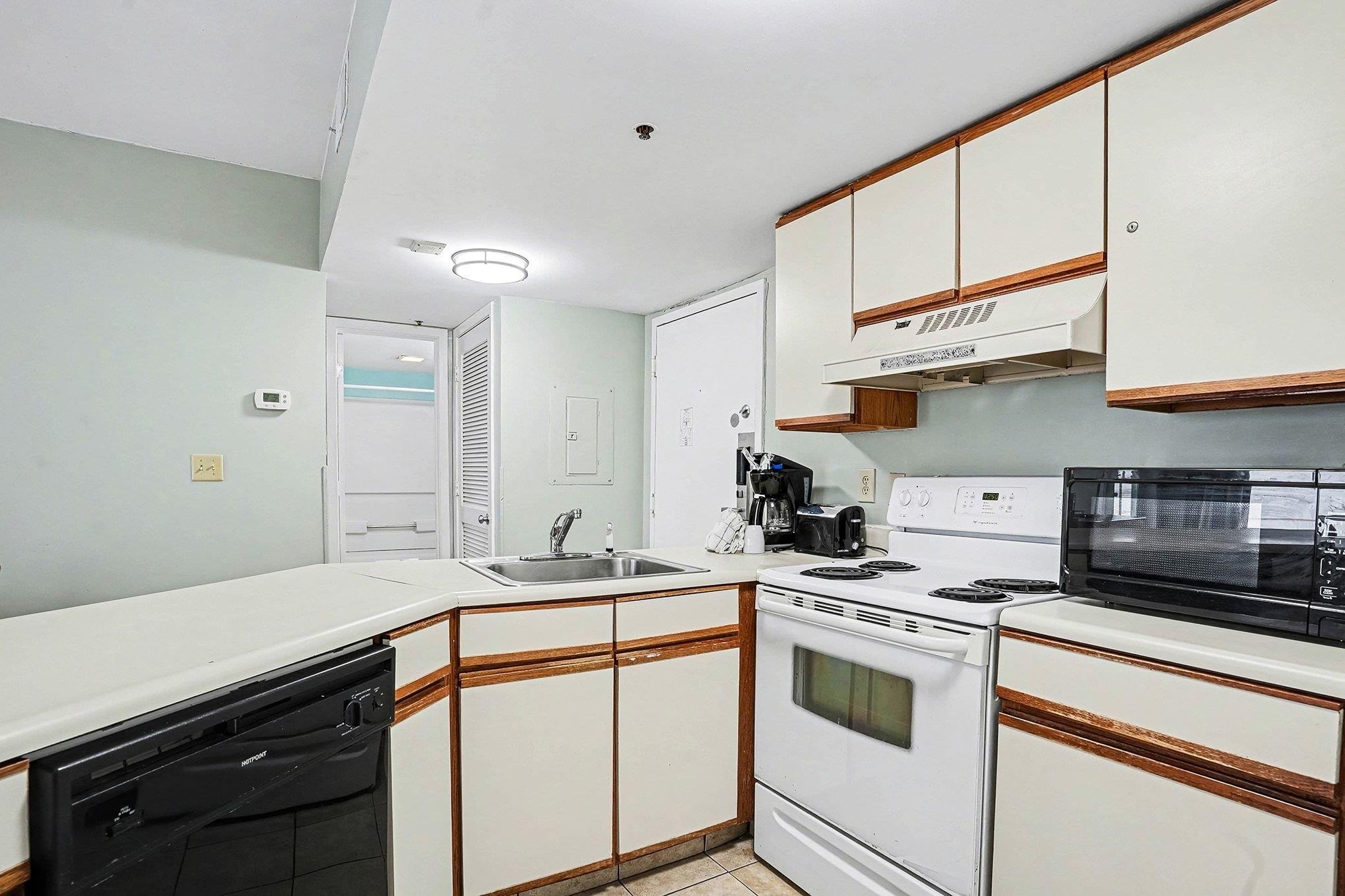 1605 S Ocean Blvd. Property Photo 8