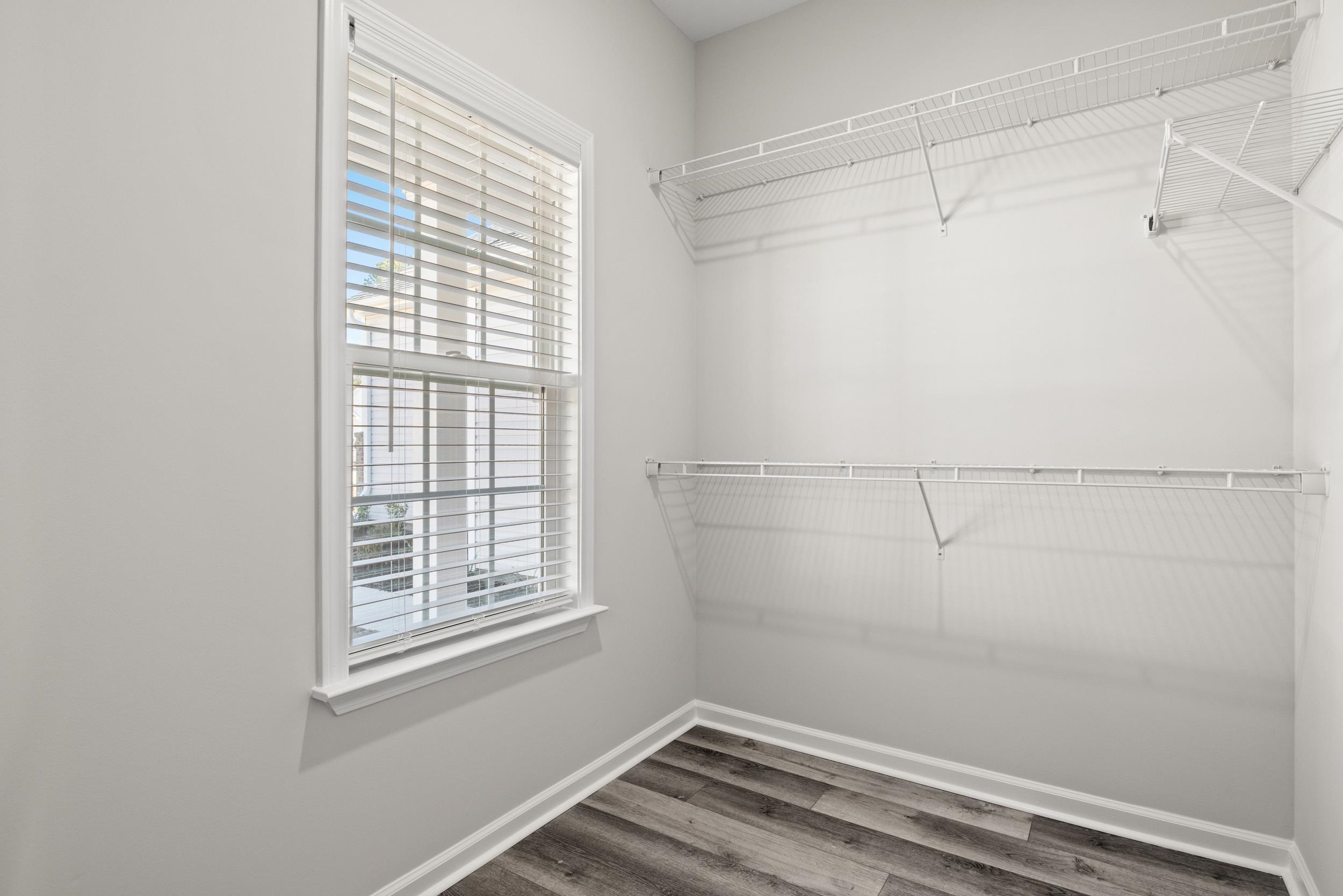 1054 Dogwood St. Property Photo 10
