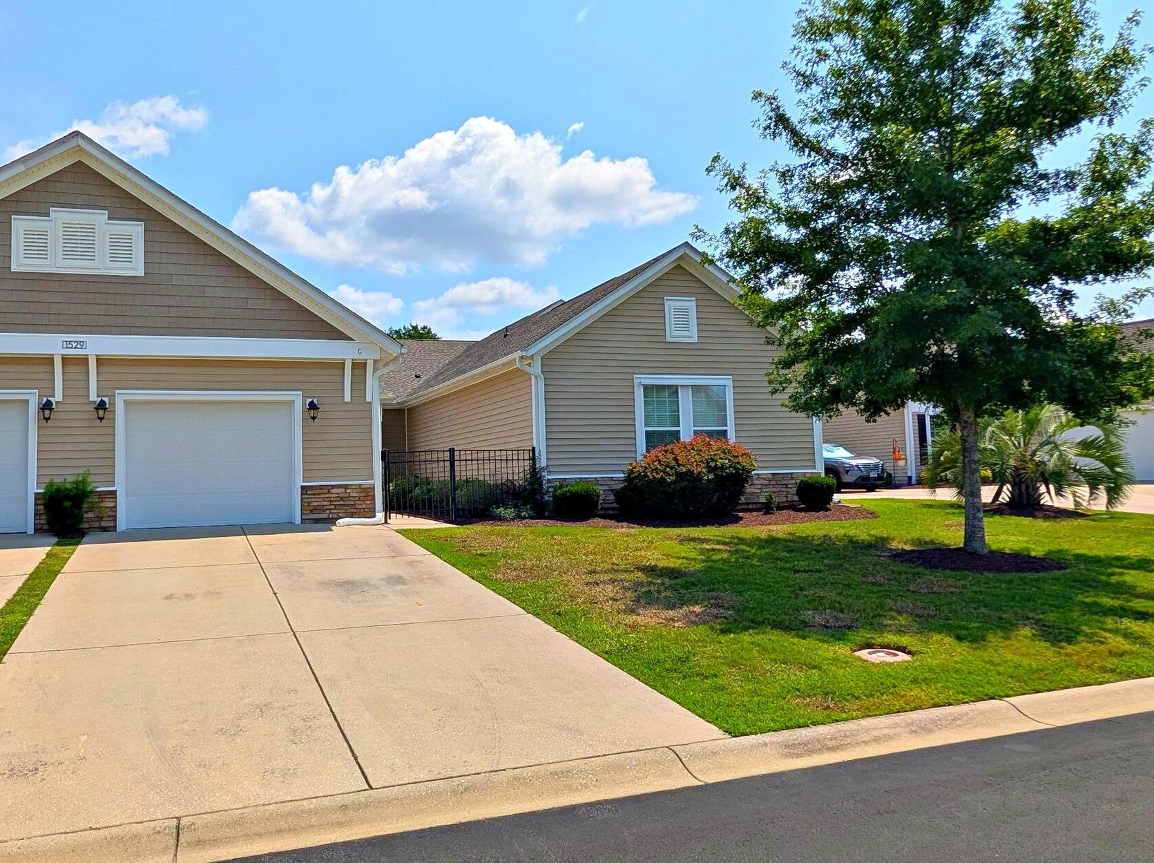 1529 Palmina Loop Property Photo 2