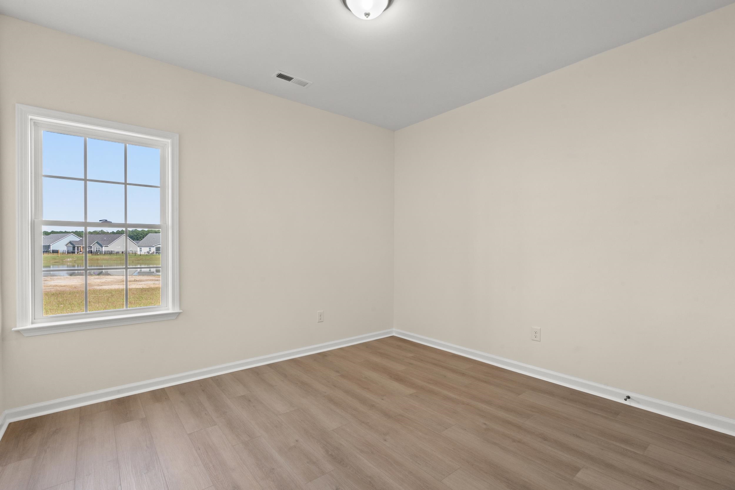 613 Bay St. Property Photo 14