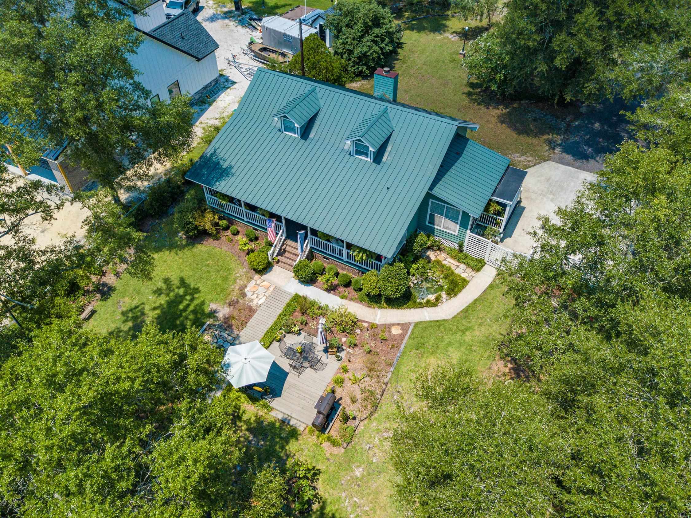 745 Francis Marion Dr. Property Photo 4