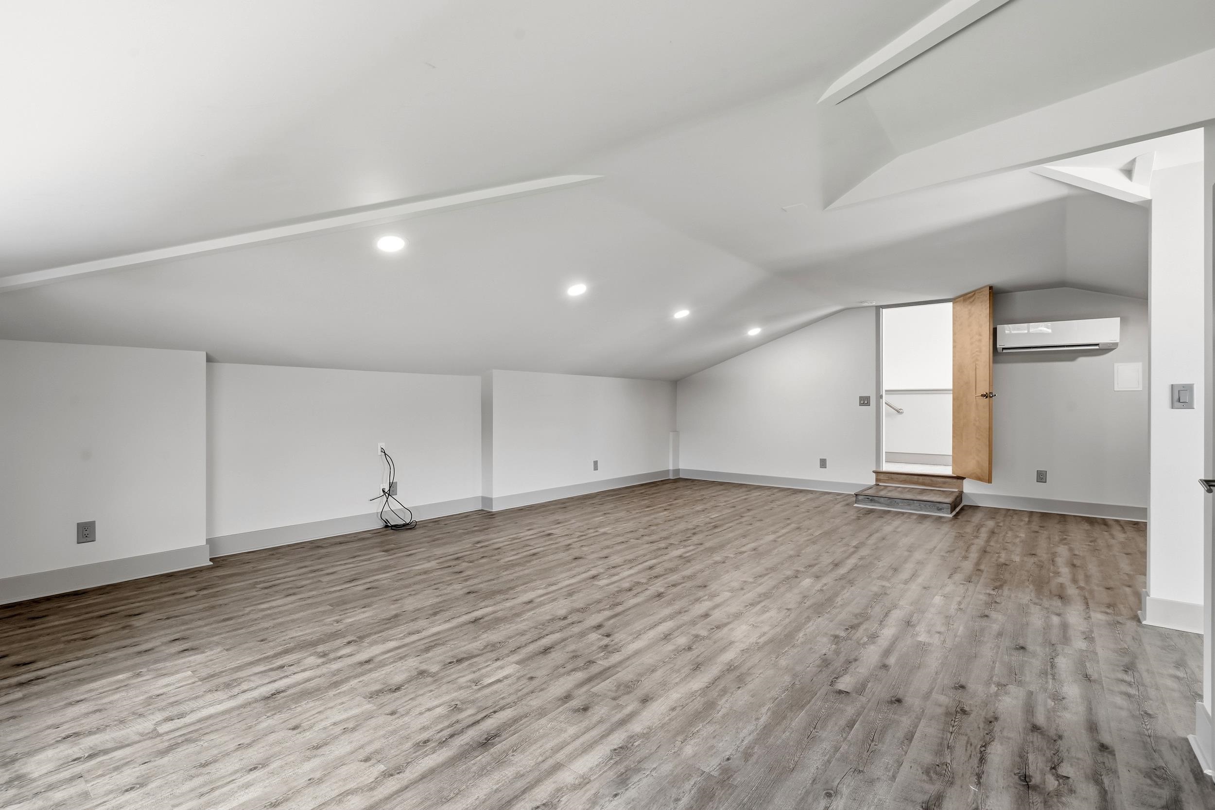 5021 Wynfield Dr. Property Photo 38