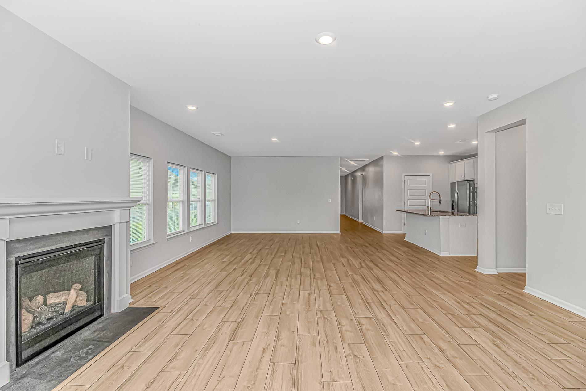 6011 St. Clement Dr. Property Photo 13