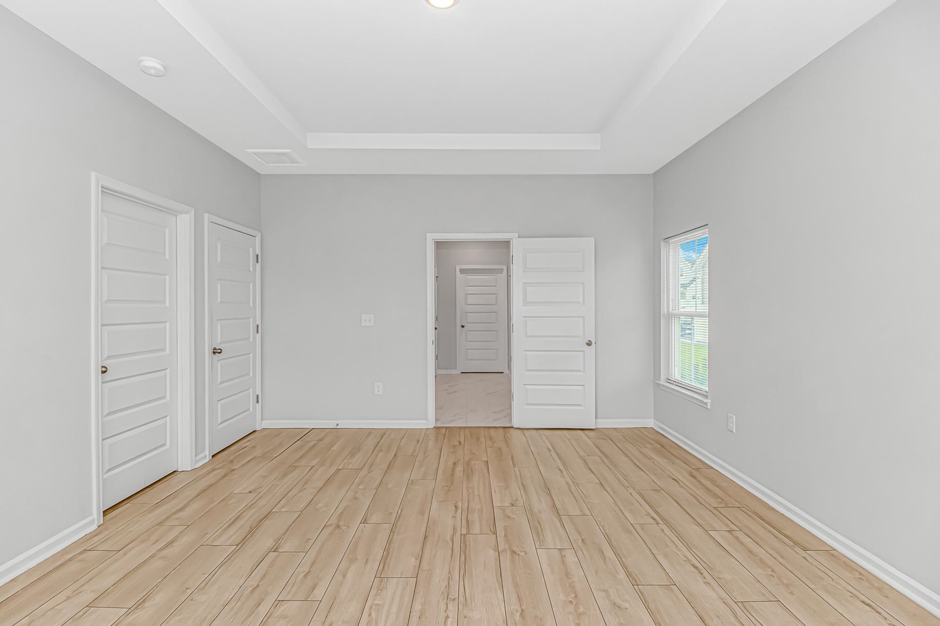 6011 St. Clement Dr. Property Photo 15