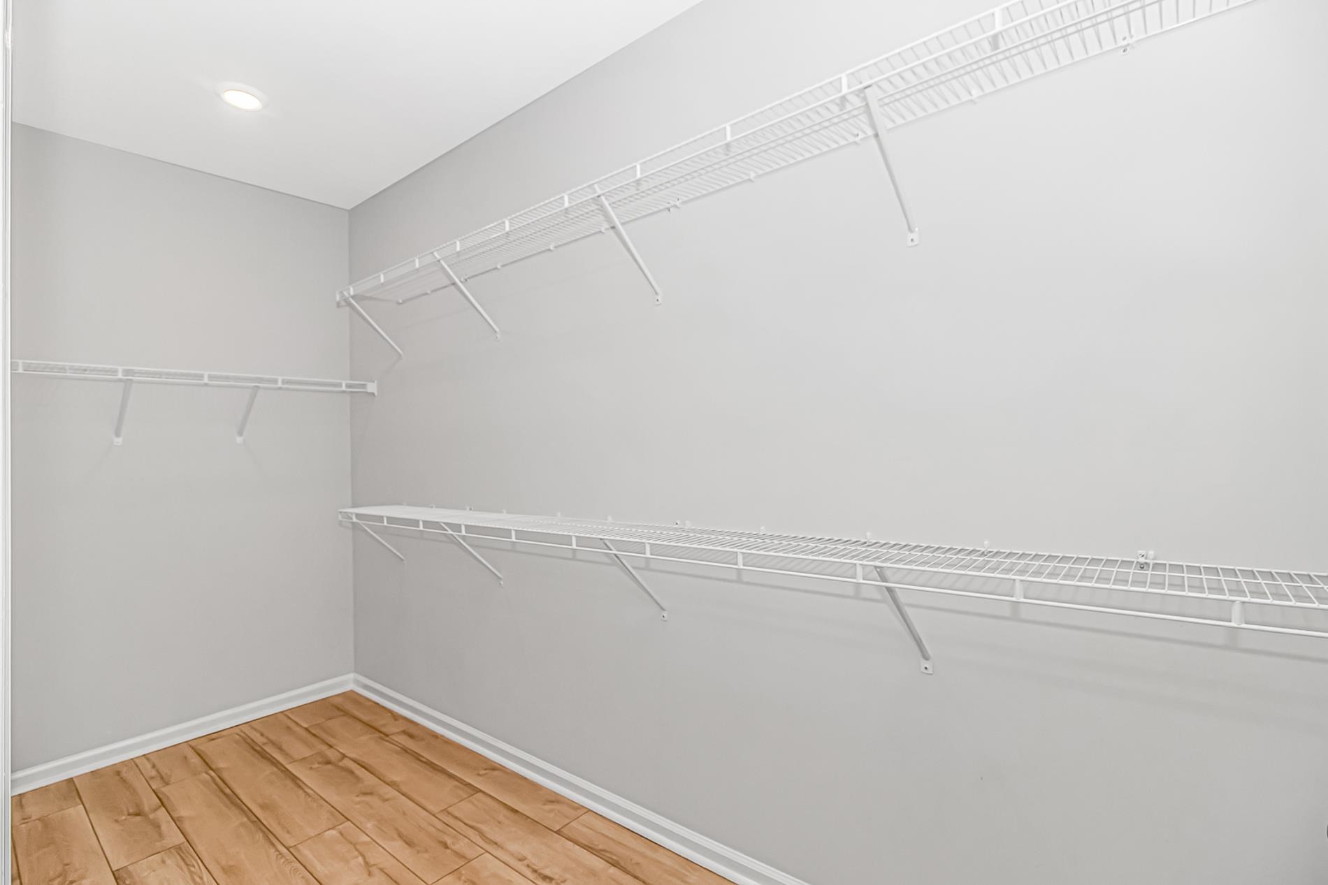 6011 St. Clement Dr. Property Photo 16