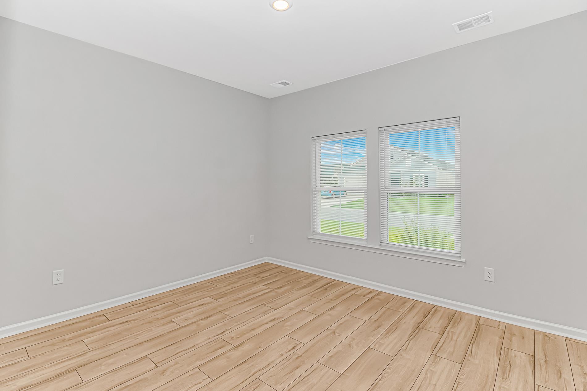 6011 St. Clement Dr. Property Photo 26