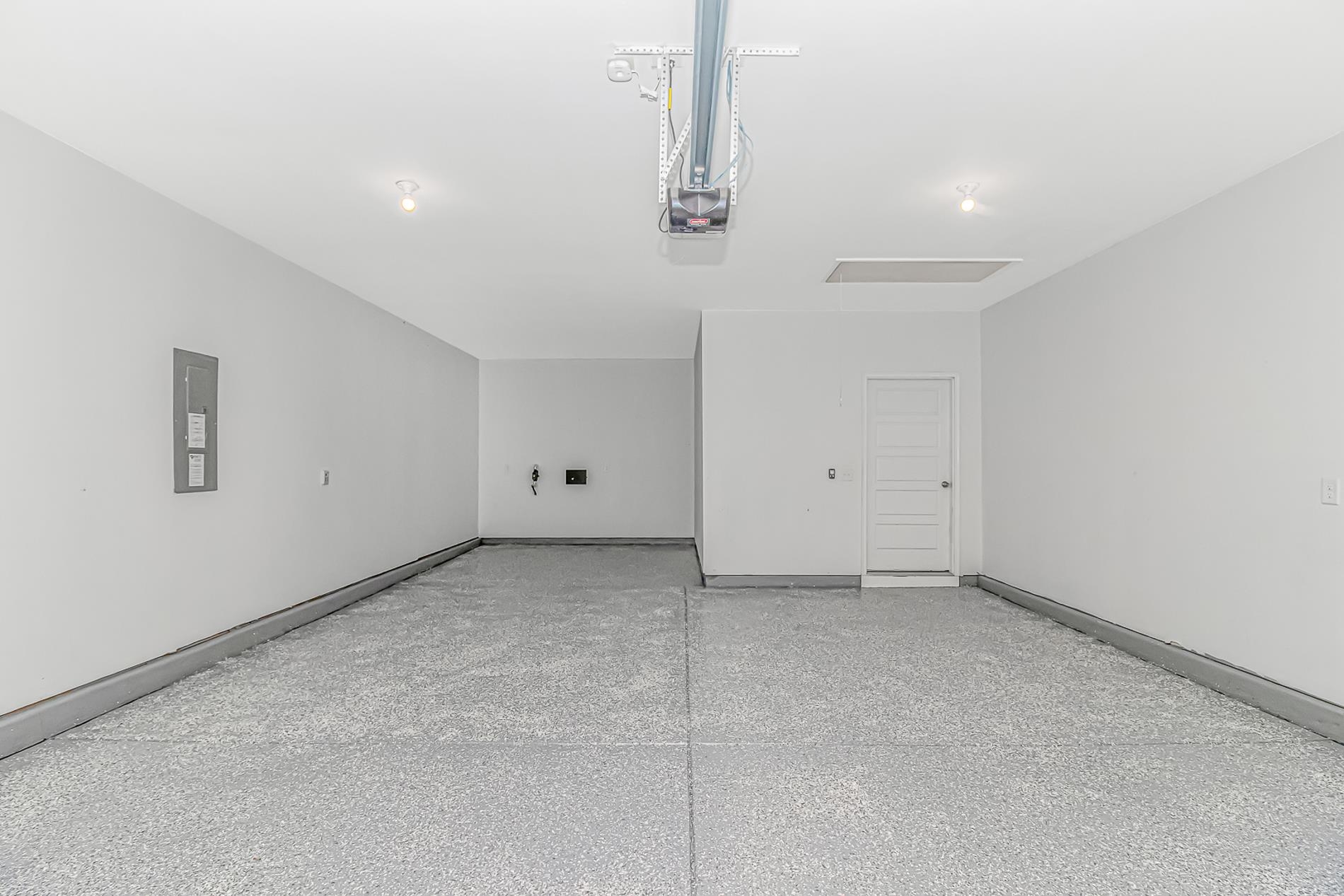 6011 St. Clement Dr. Property Photo 28