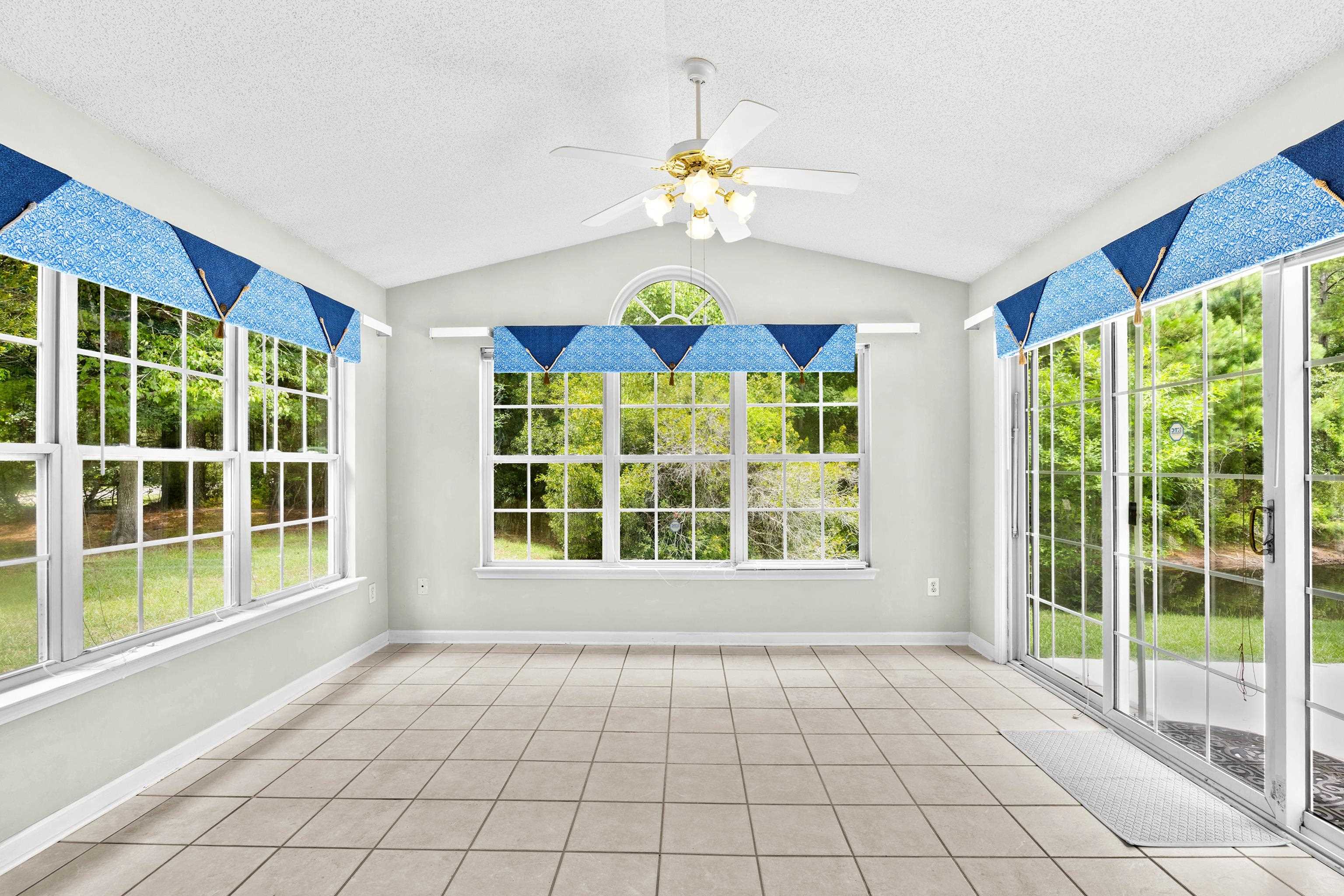 2498 Hunters Trail Property Photo 8