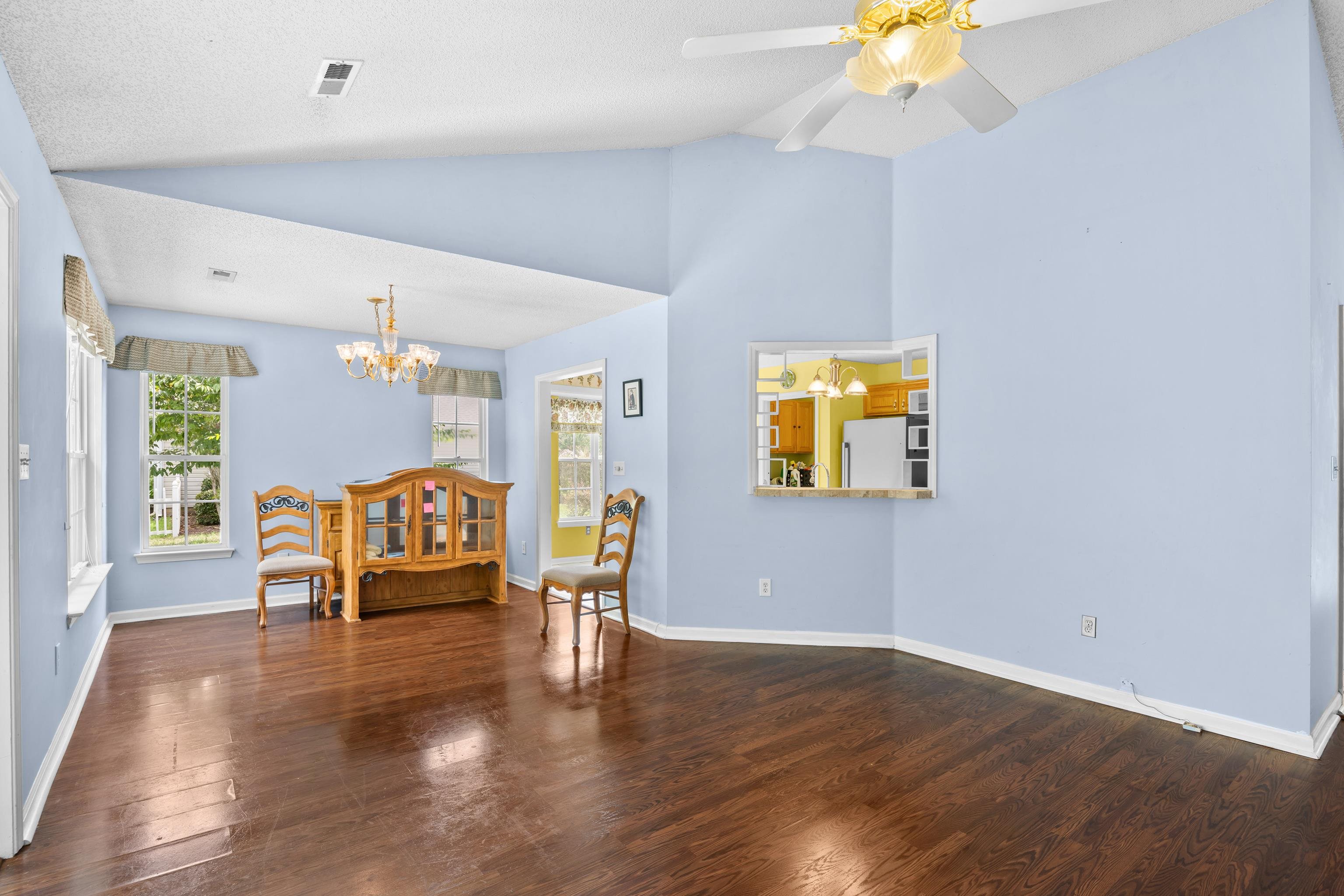 2498 Hunters Trail Property Photo 11