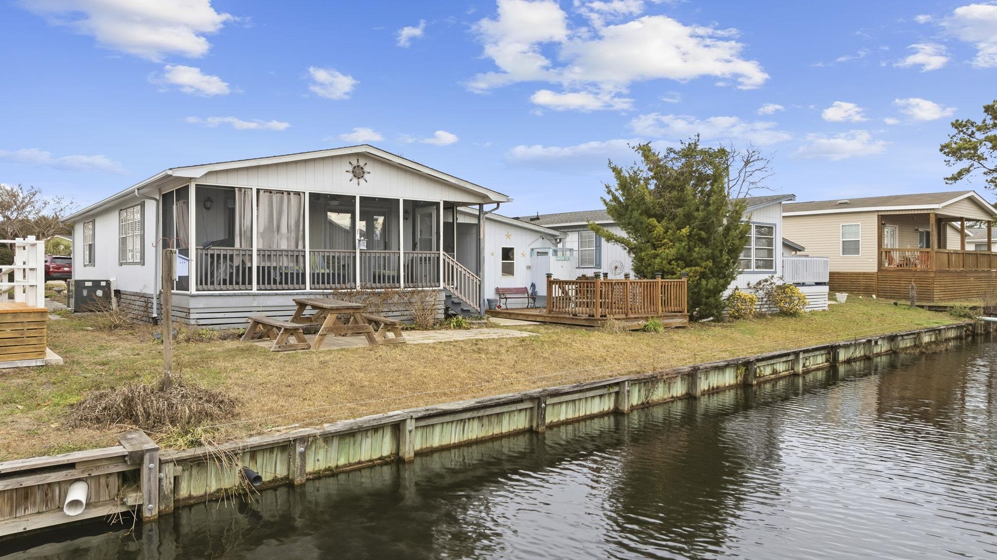 1802 Sunrise Dr. Property Photo 2