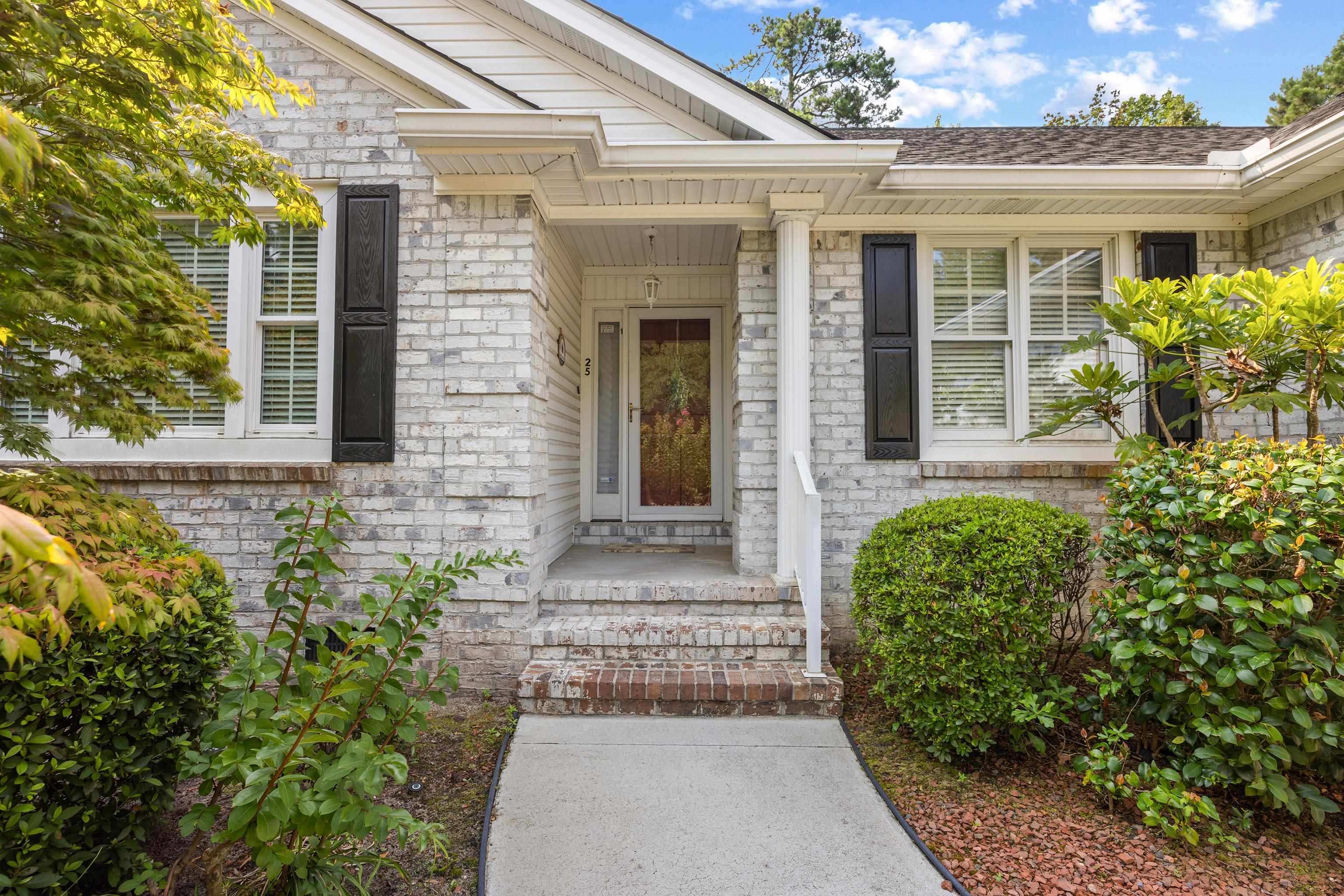 25 Saint Julian Ct. Property Photo 1