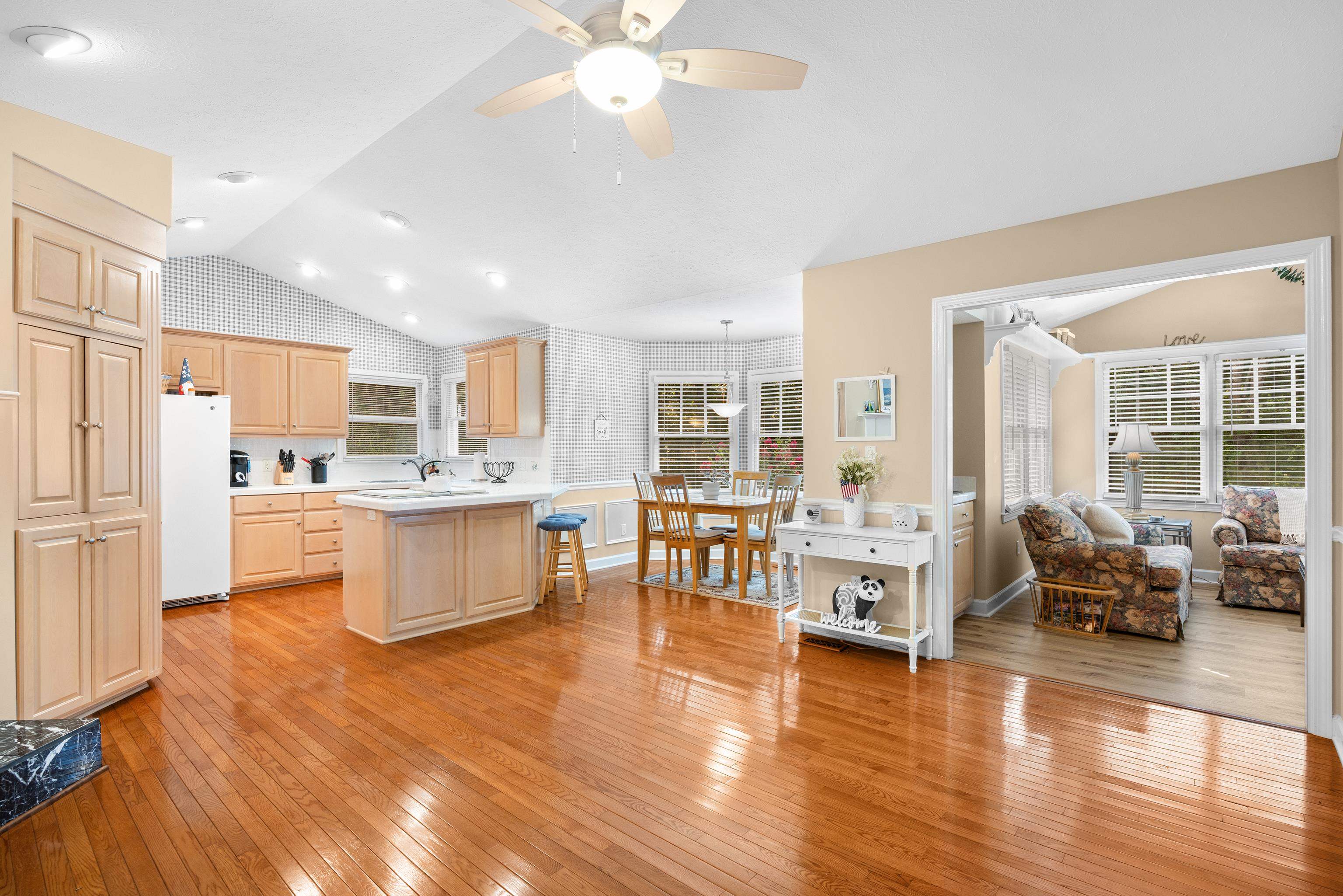 25 Saint Julian Ct. Property Photo 10