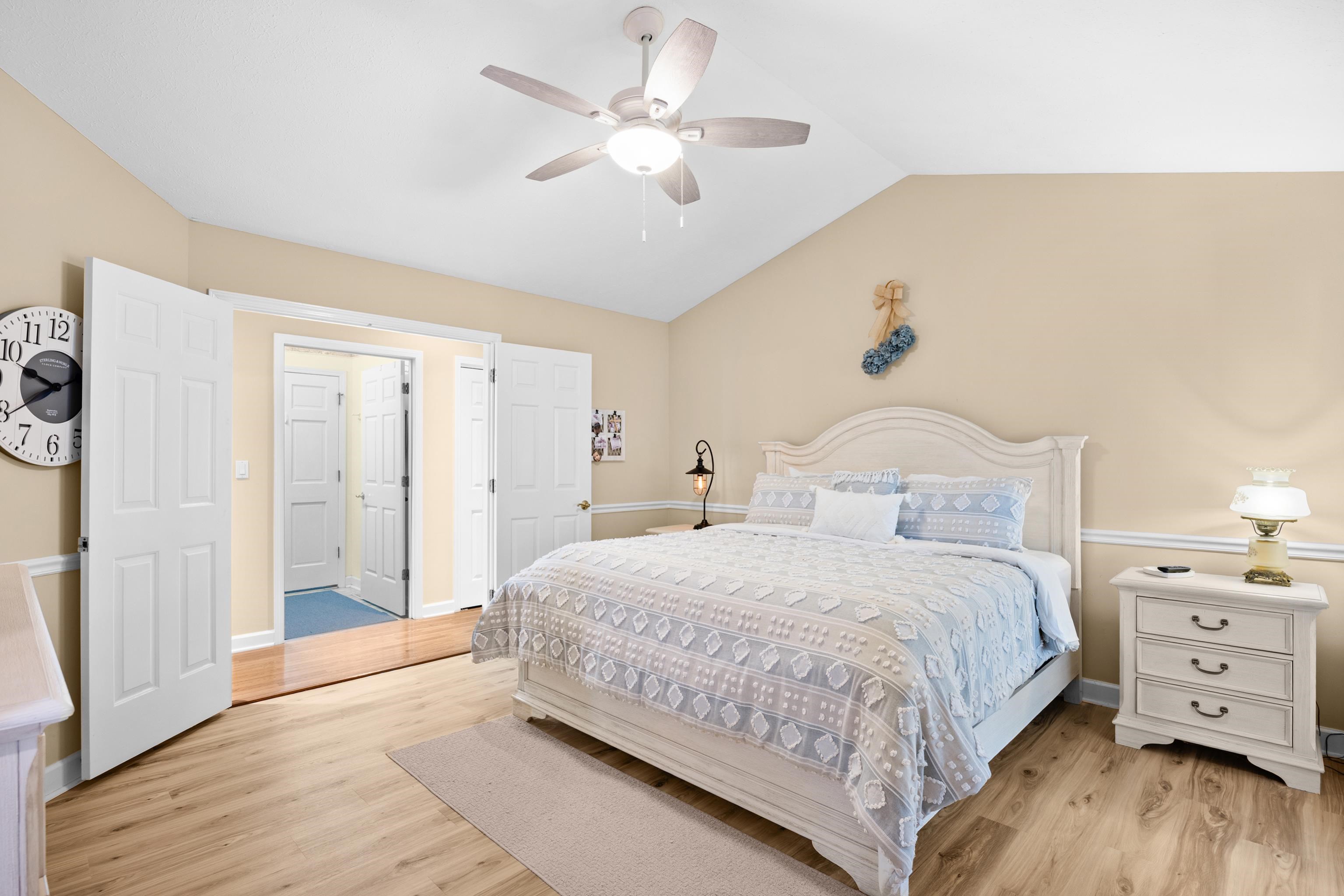 25 Saint Julian Ct. Property Photo 12