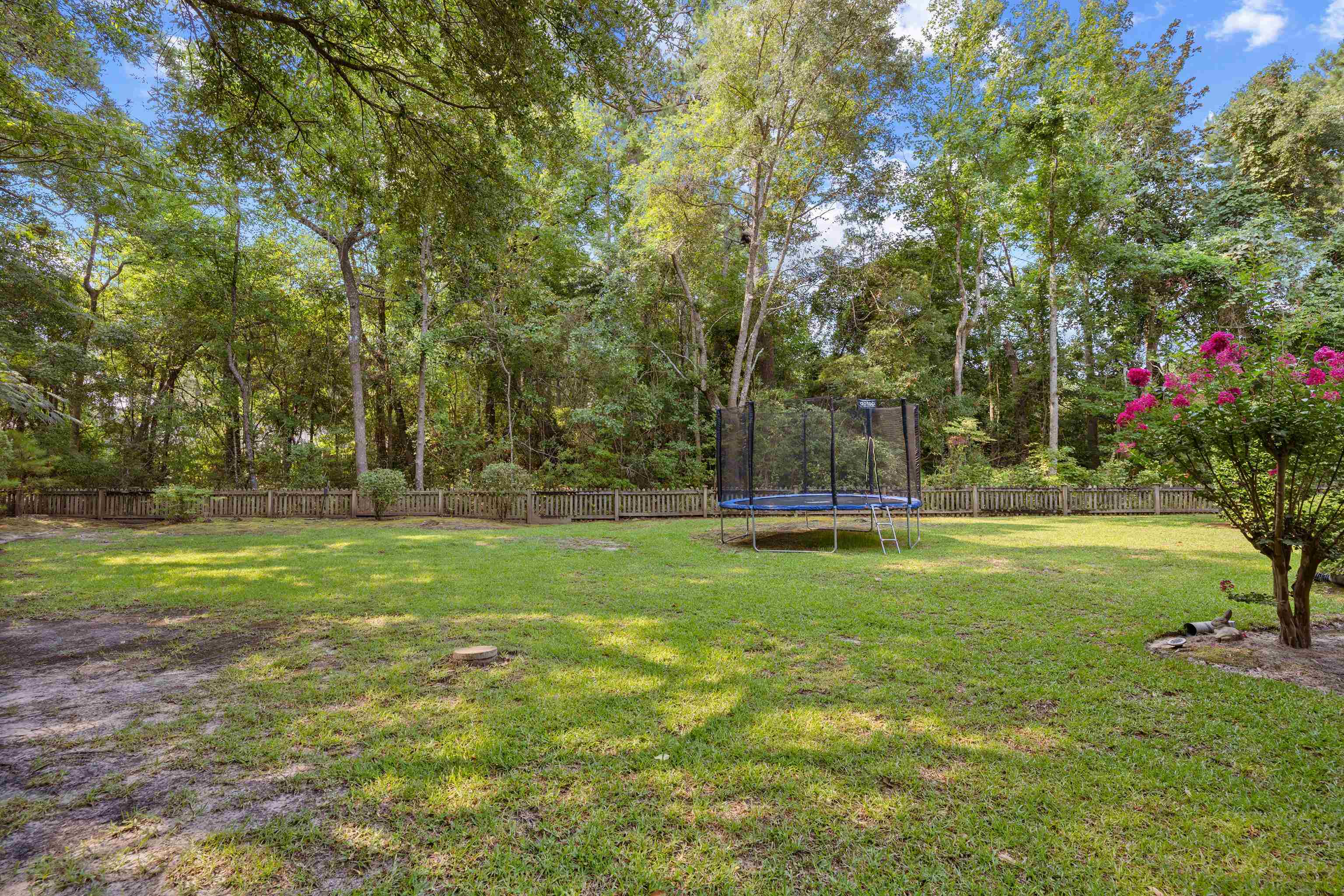 25 Saint Julian Ct. Property Photo 23