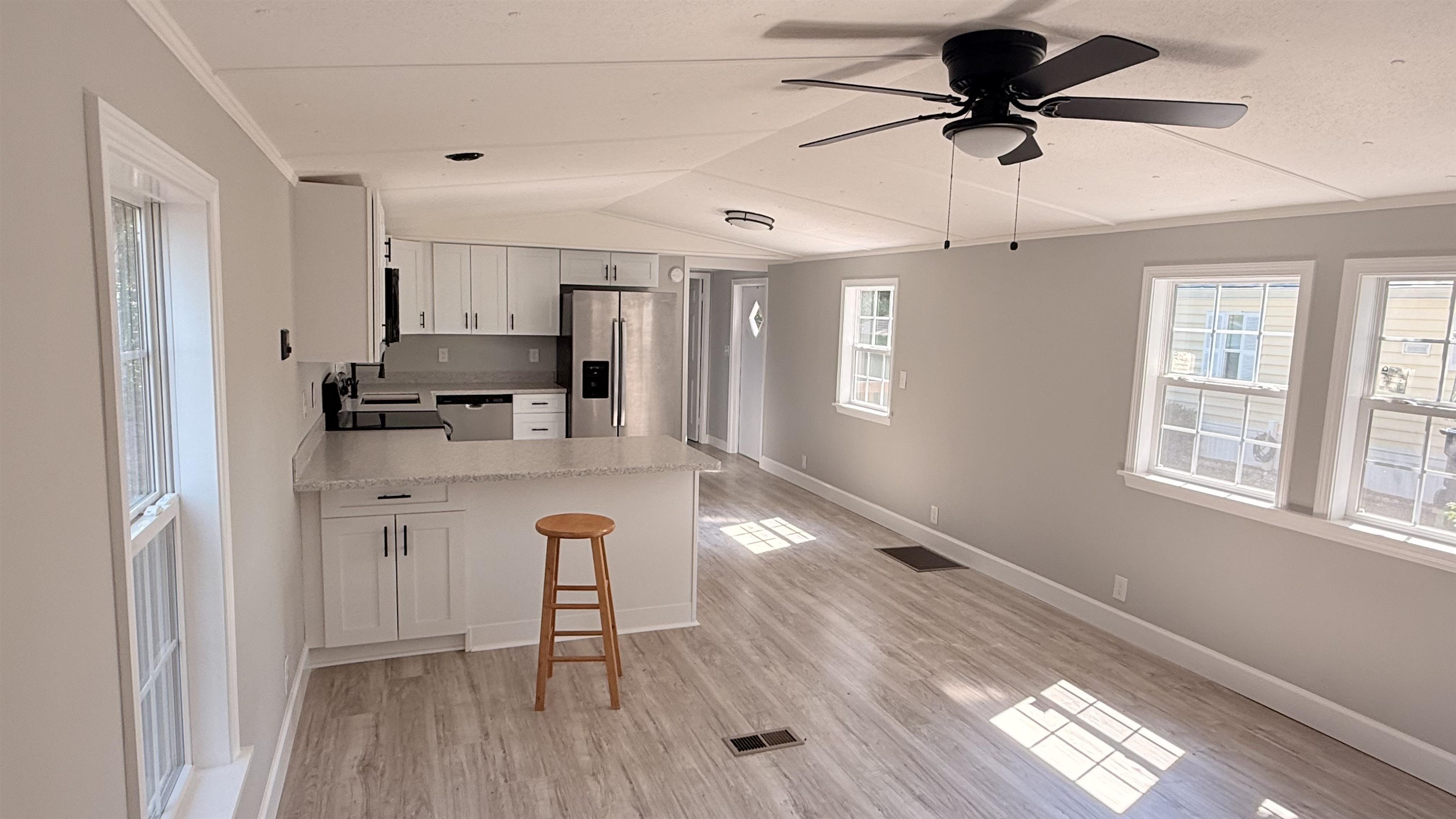 83 Crooked Island Circle Property Photo 6