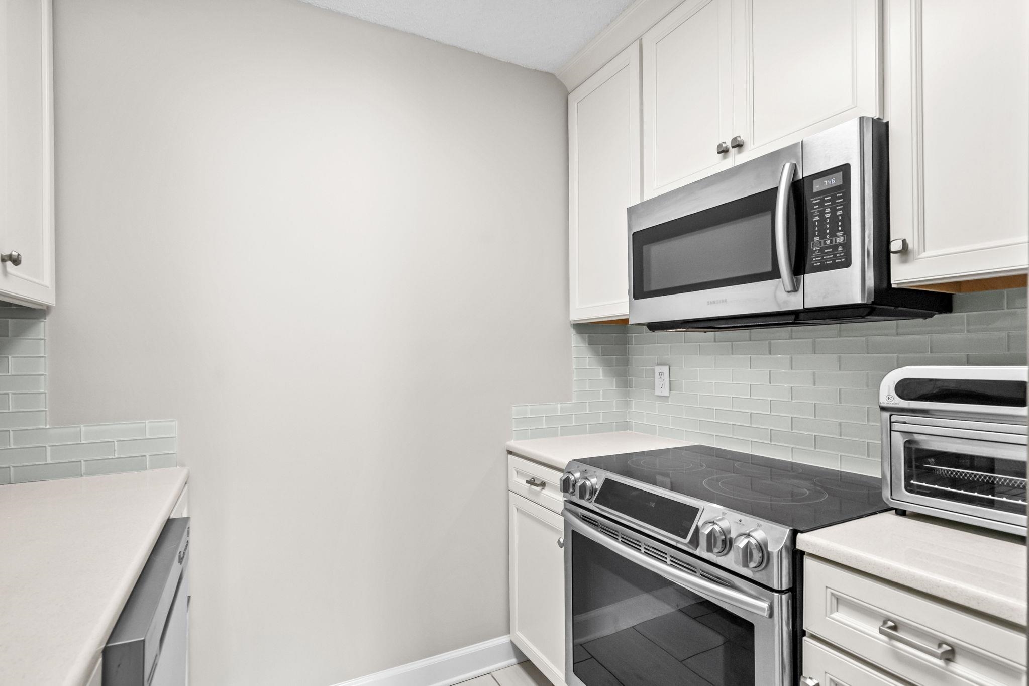 5001 Little River Rd. Property Photo 16