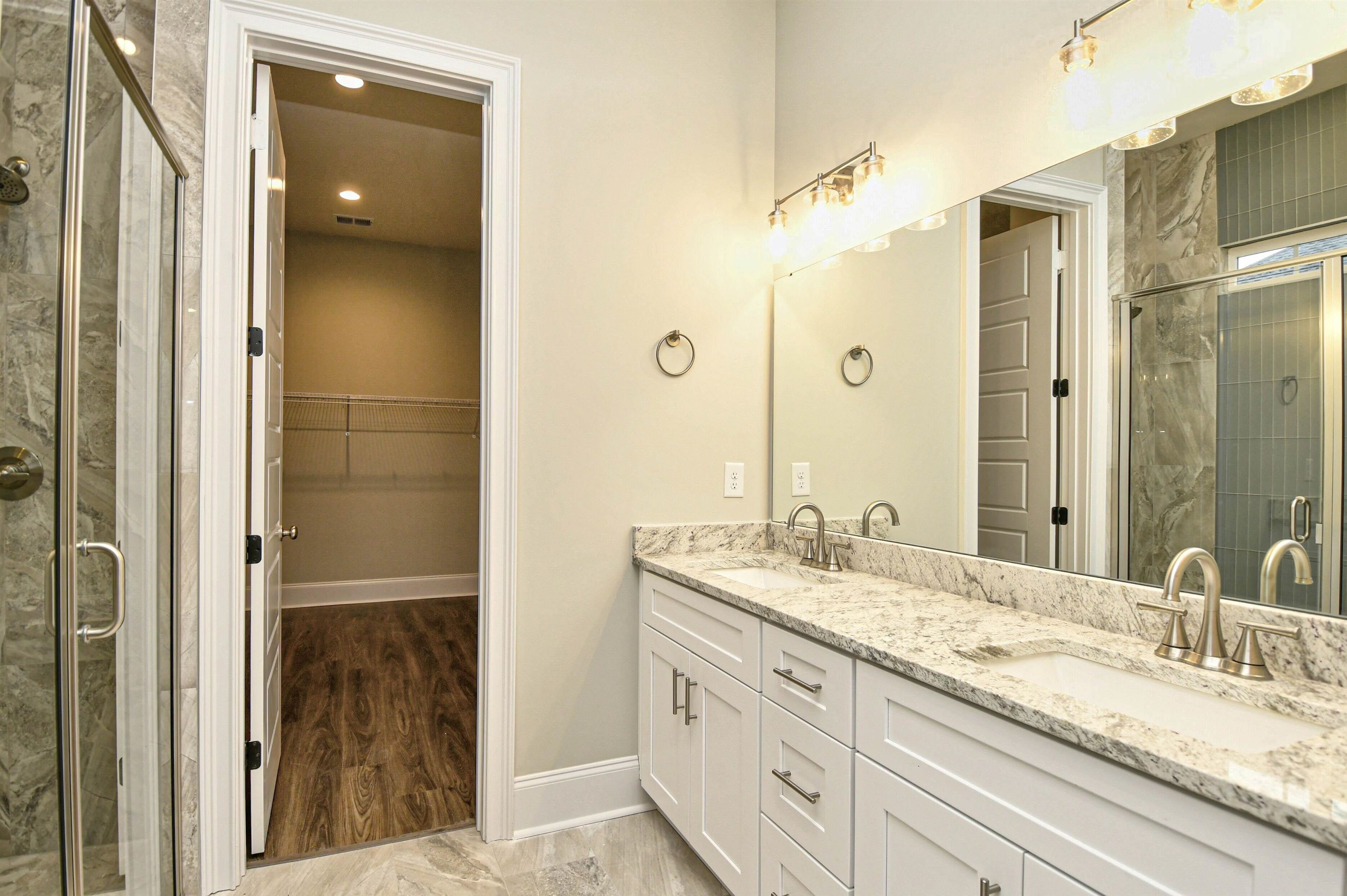 289 Waterfall Circle Property Photo 17