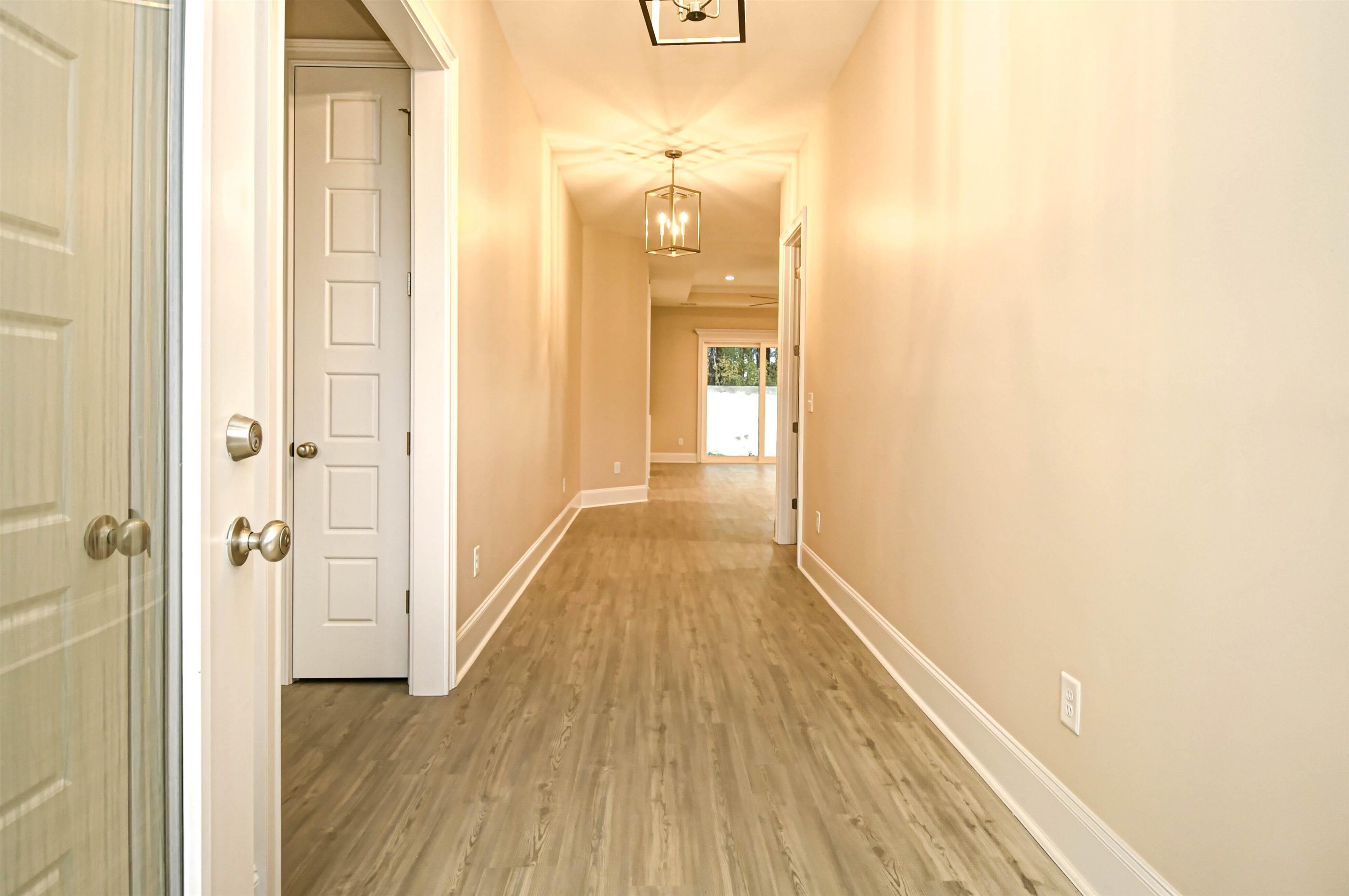 293 Waterfall Circle Property Photo 4