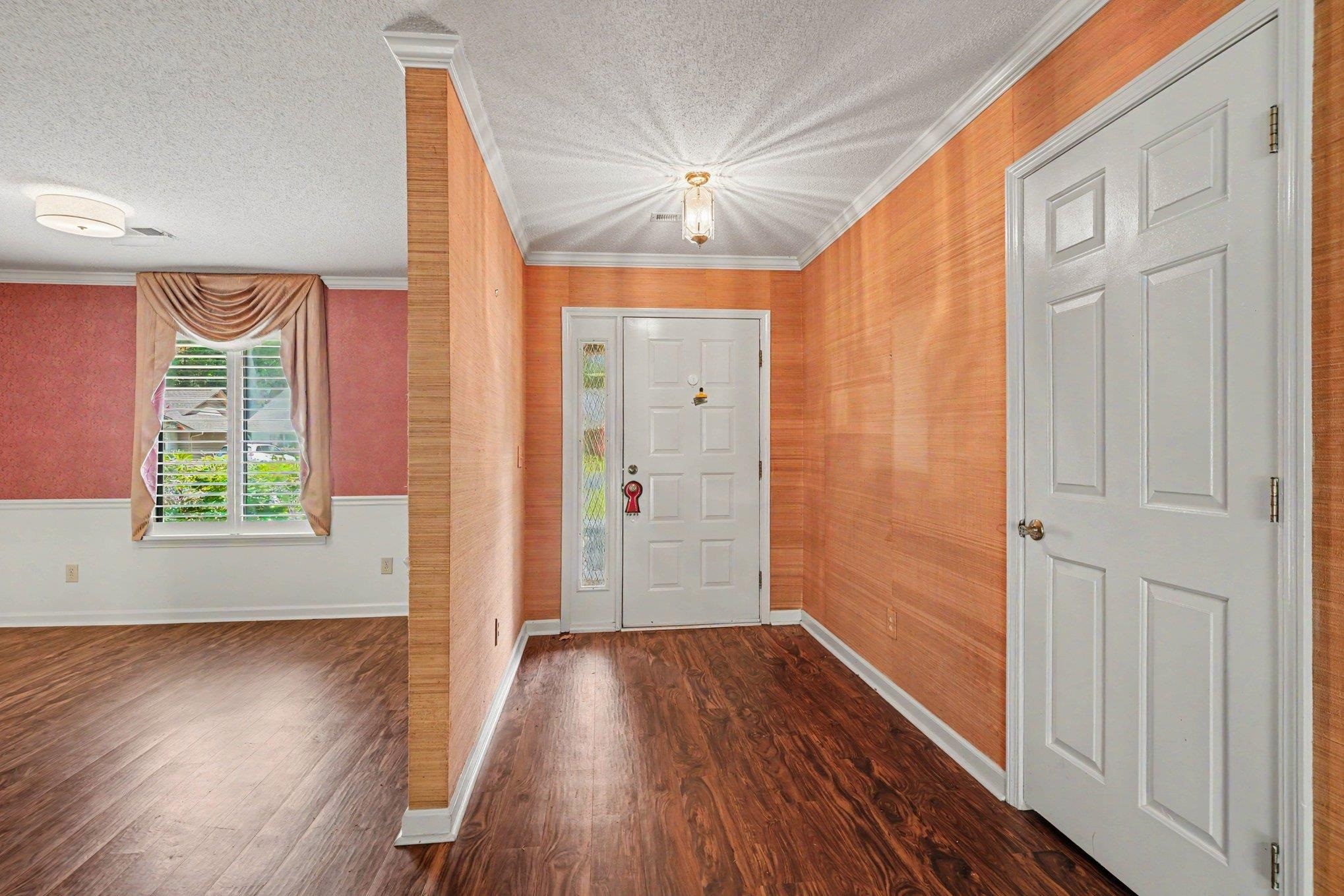 104 Hickory Dr. Property Photo 6