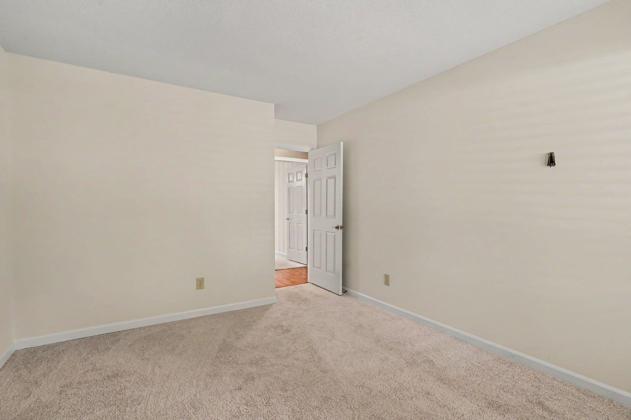 104 Hickory Dr. Property Photo 19