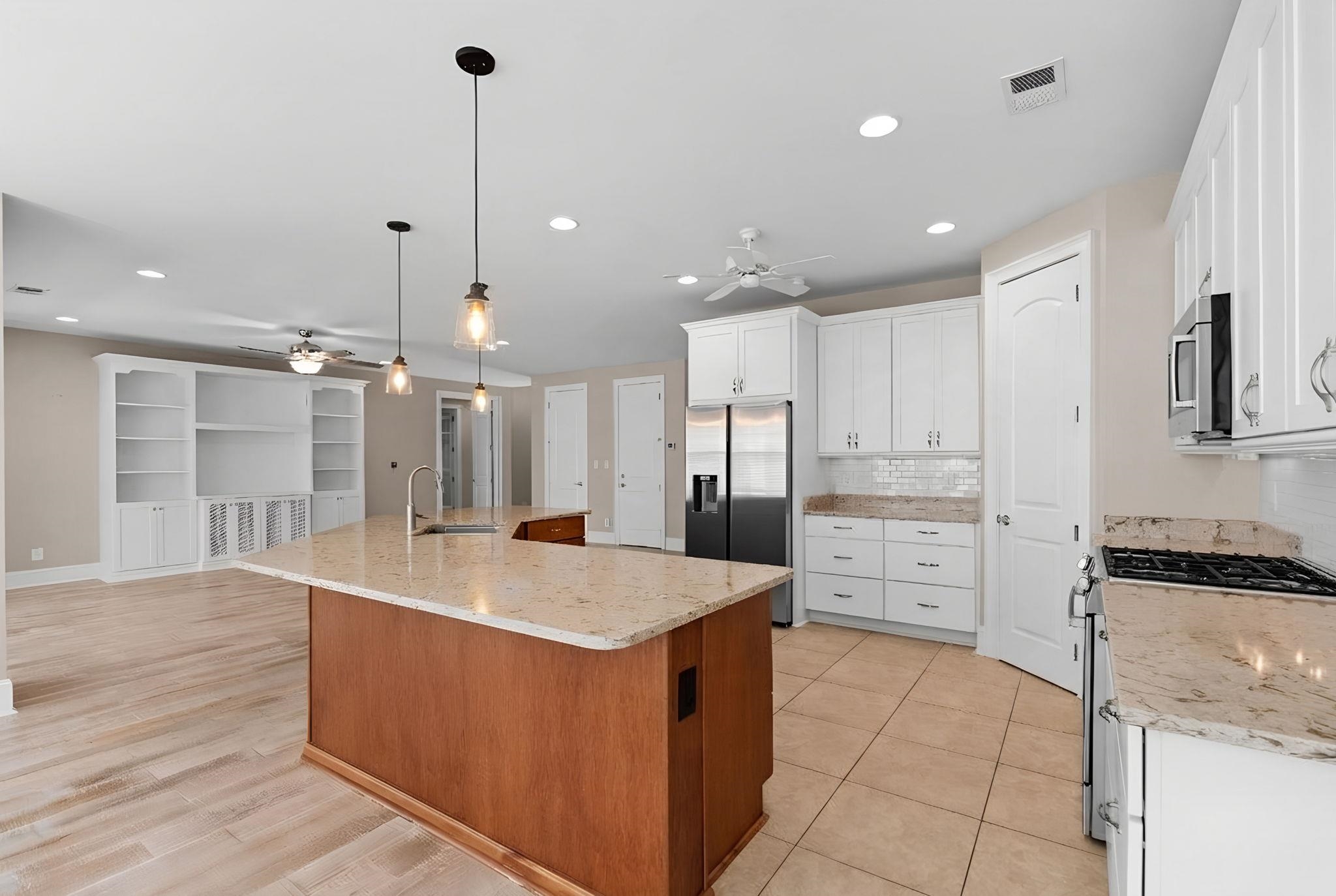 5915 Woodside Ave. Property Photo 10