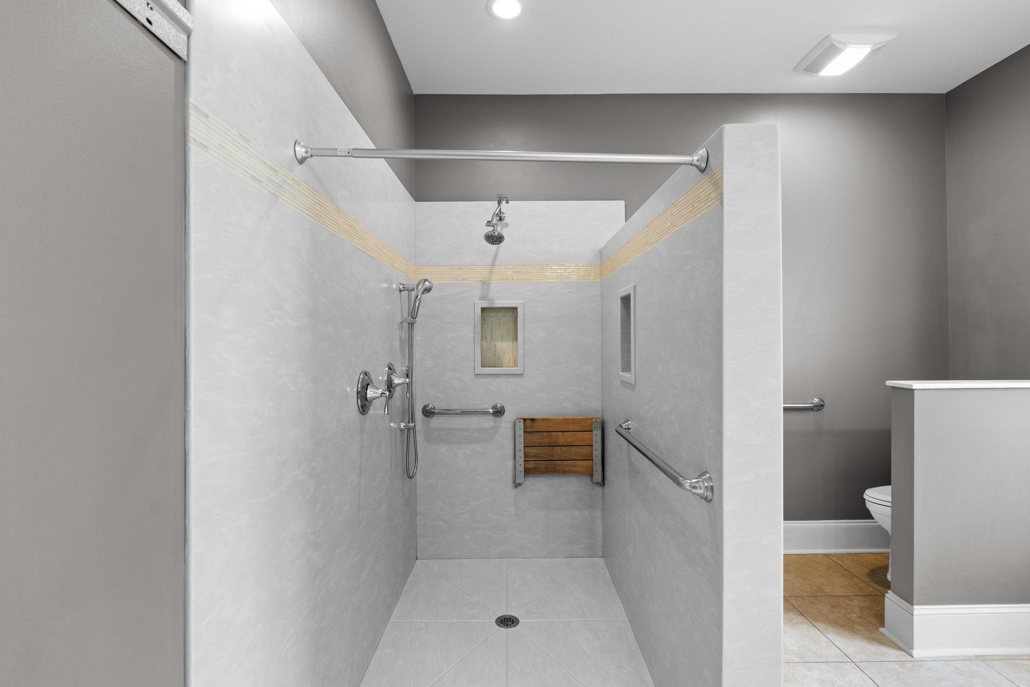 5915 Woodside Ave. Property Photo 21