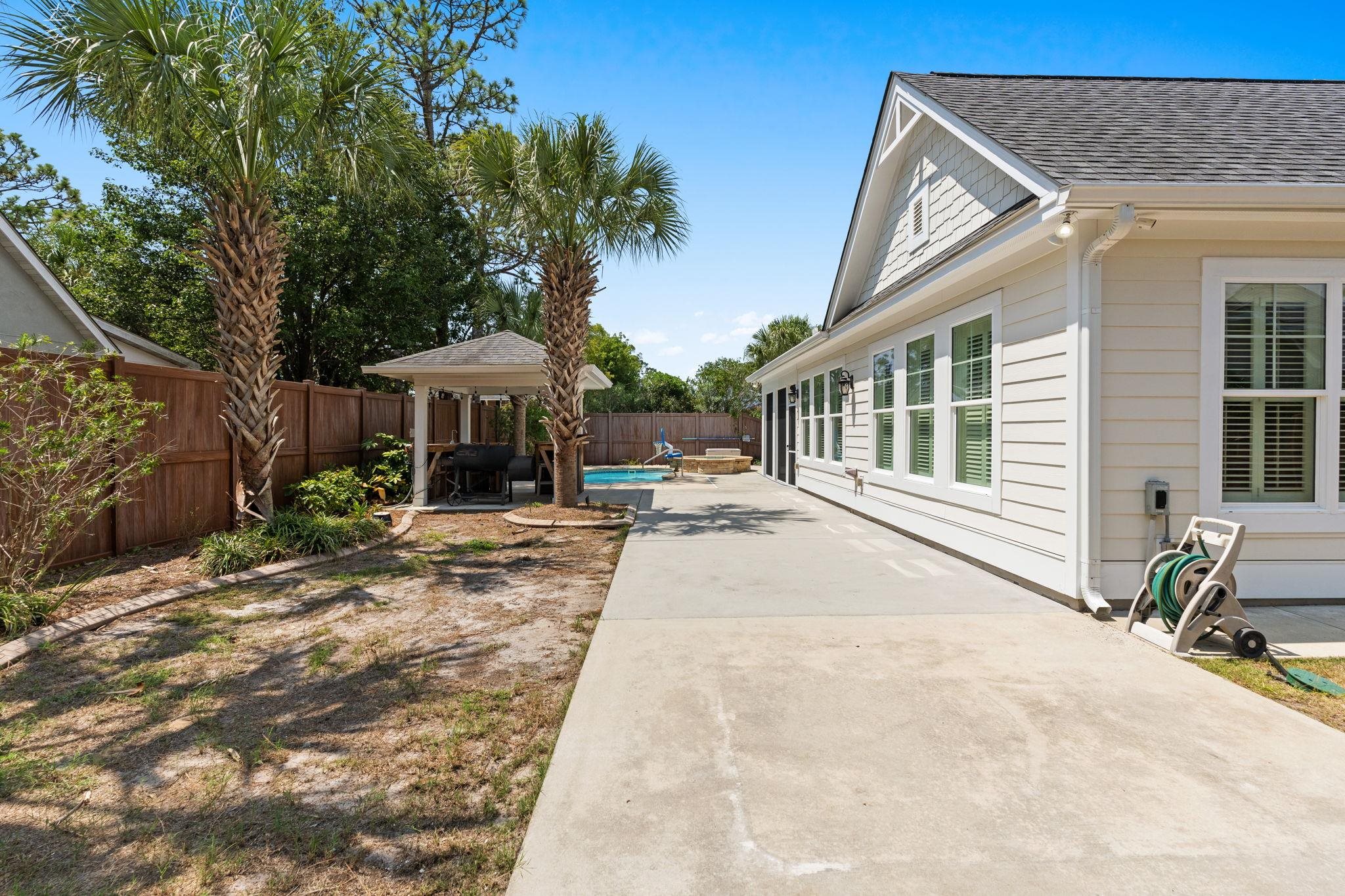 5915 Woodside Ave. Property Photo 45